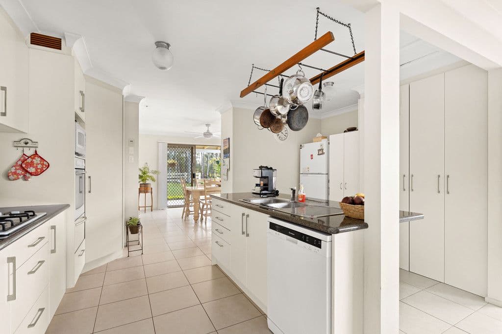 10 Narrung Place, Oxley Island NSW 2430, Oxley Island - Thumbnail 5