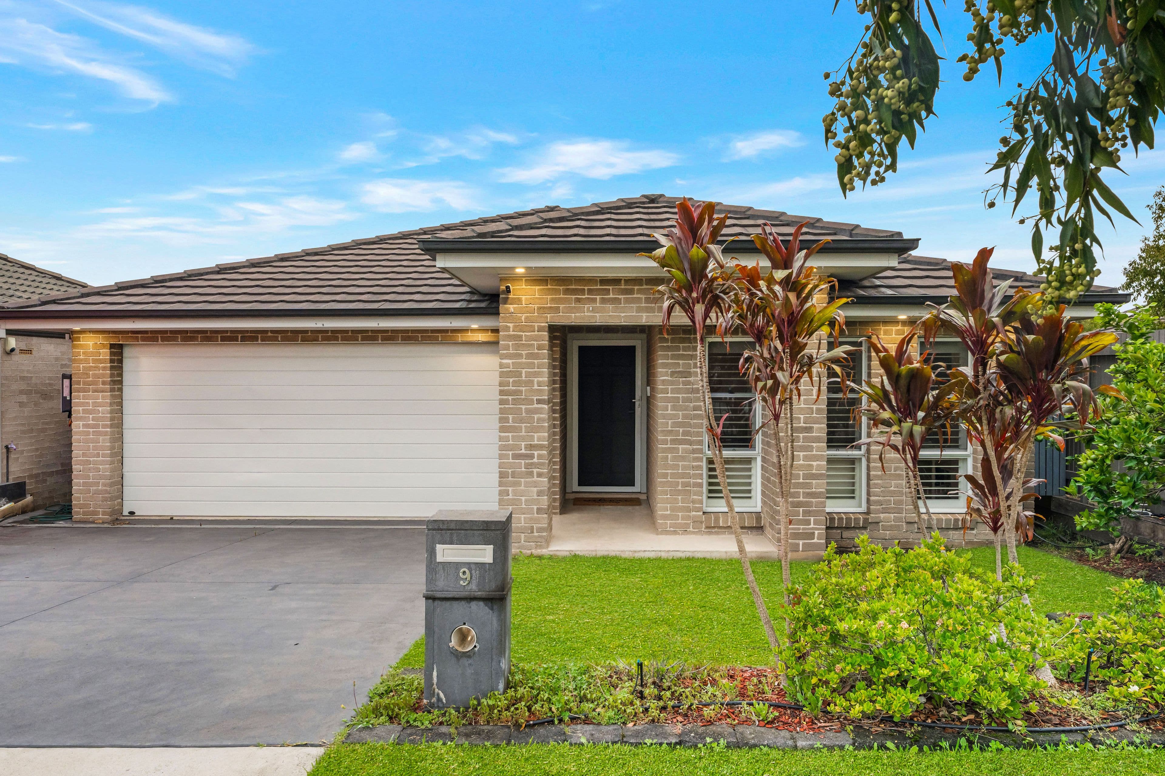 9 Connellan Avenue, Middleton Grange NSW 2171, Middleton Grange - Thumbnail 2