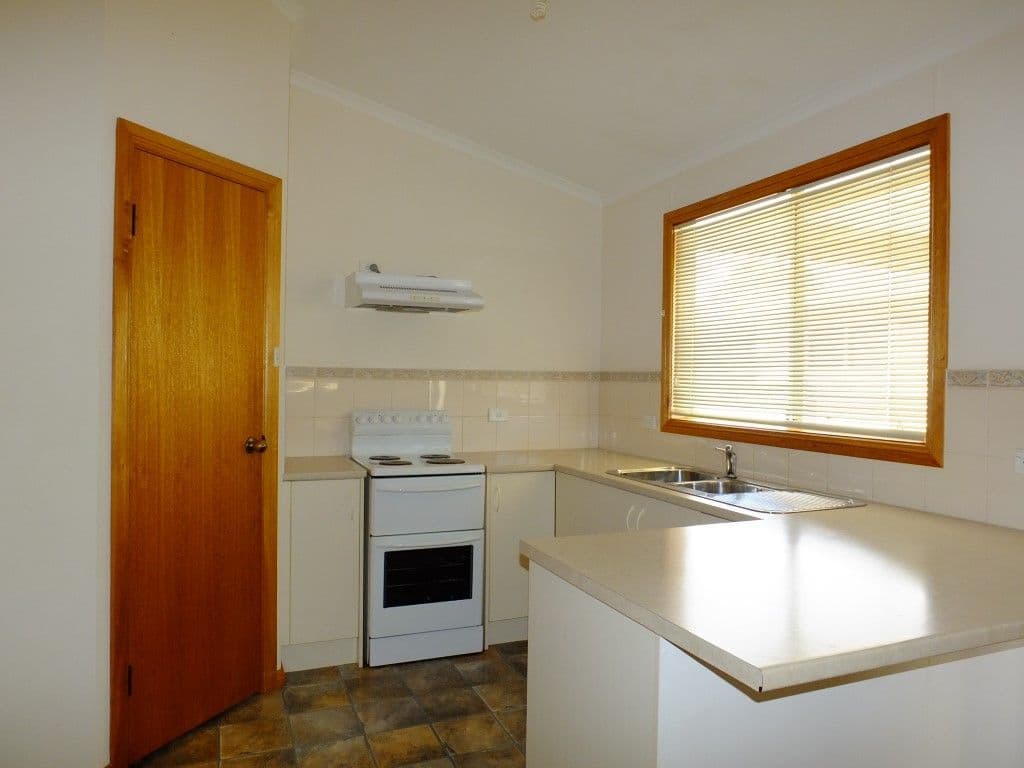 2/23 George Street, WALLAROO SA 5556, Wallaroo - Thumbnail 2