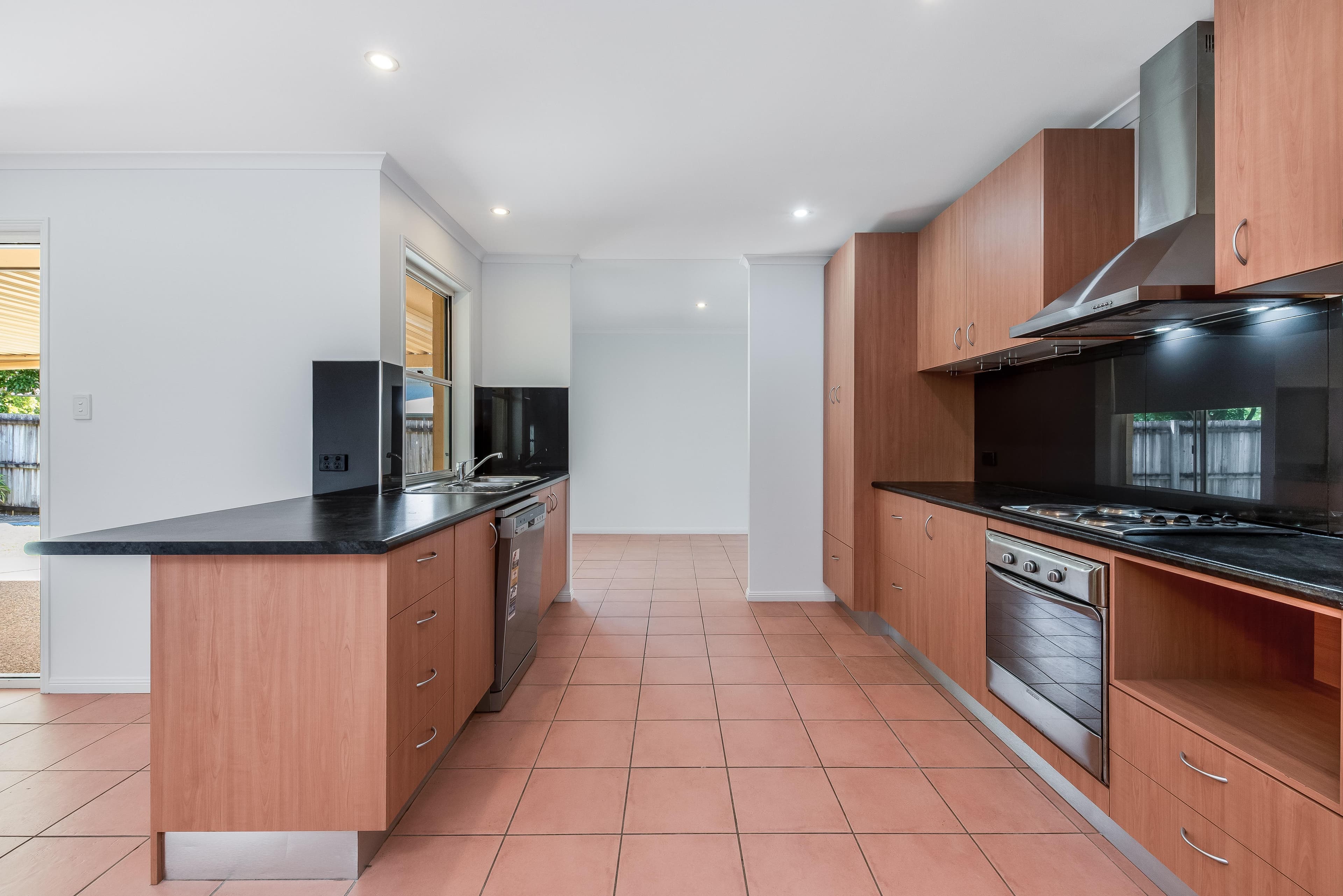 12 Bracken Place, Currimundi QLD 4551, Currimundi - Thumbnail 7