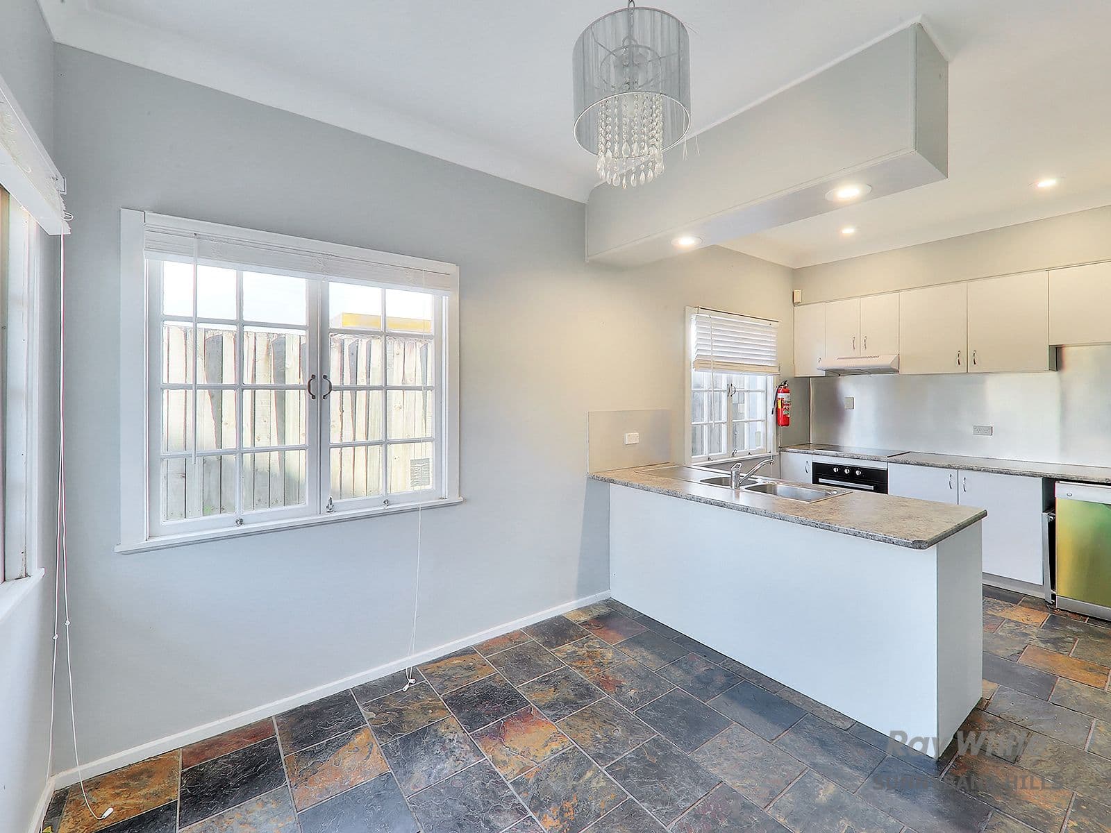 42 Lorinya Street, Mansfield QLD 4122, Mansfield - Thumbnail 6