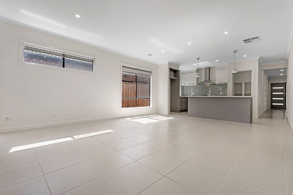 32 Willsmere Way, Mickleham VIC 3064, Mickleham - Thumbnail 8