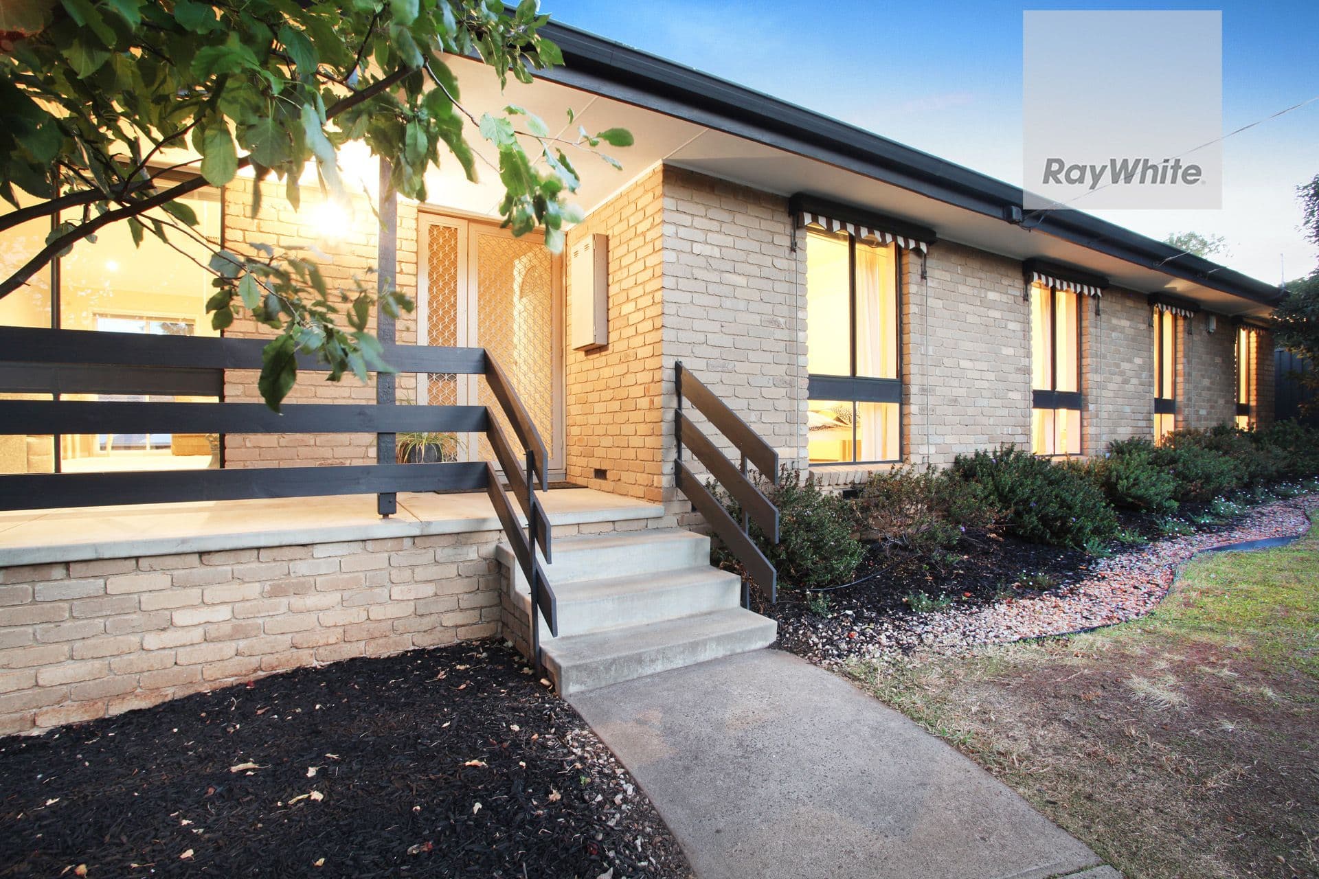 11 Taunton Place, Gladstone Park VIC 3043, Gladstone Park - Thumbnail 2