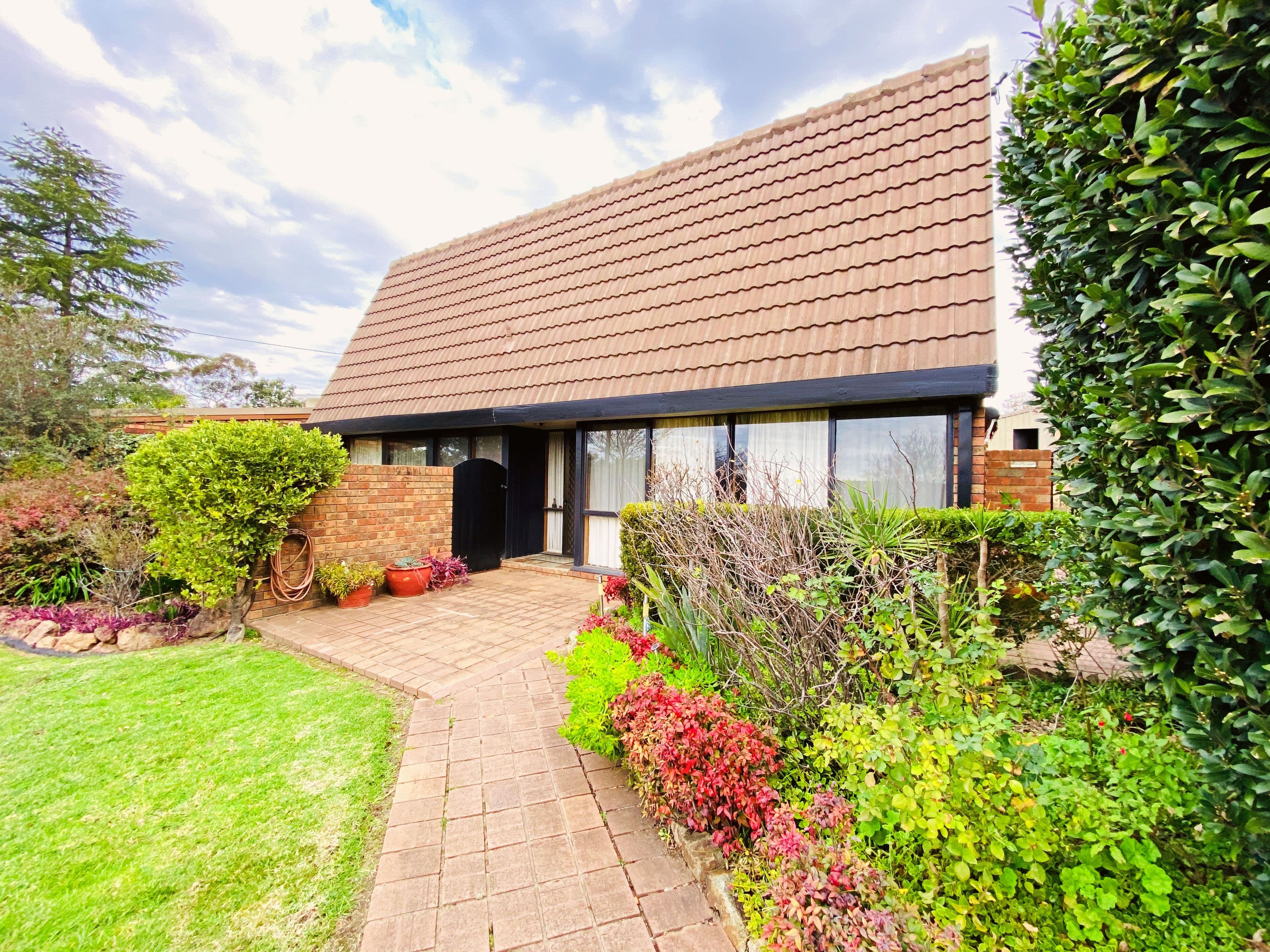 28 Lawrence Street, Cootamundra NSW 2590, Cootamundra - Image 1