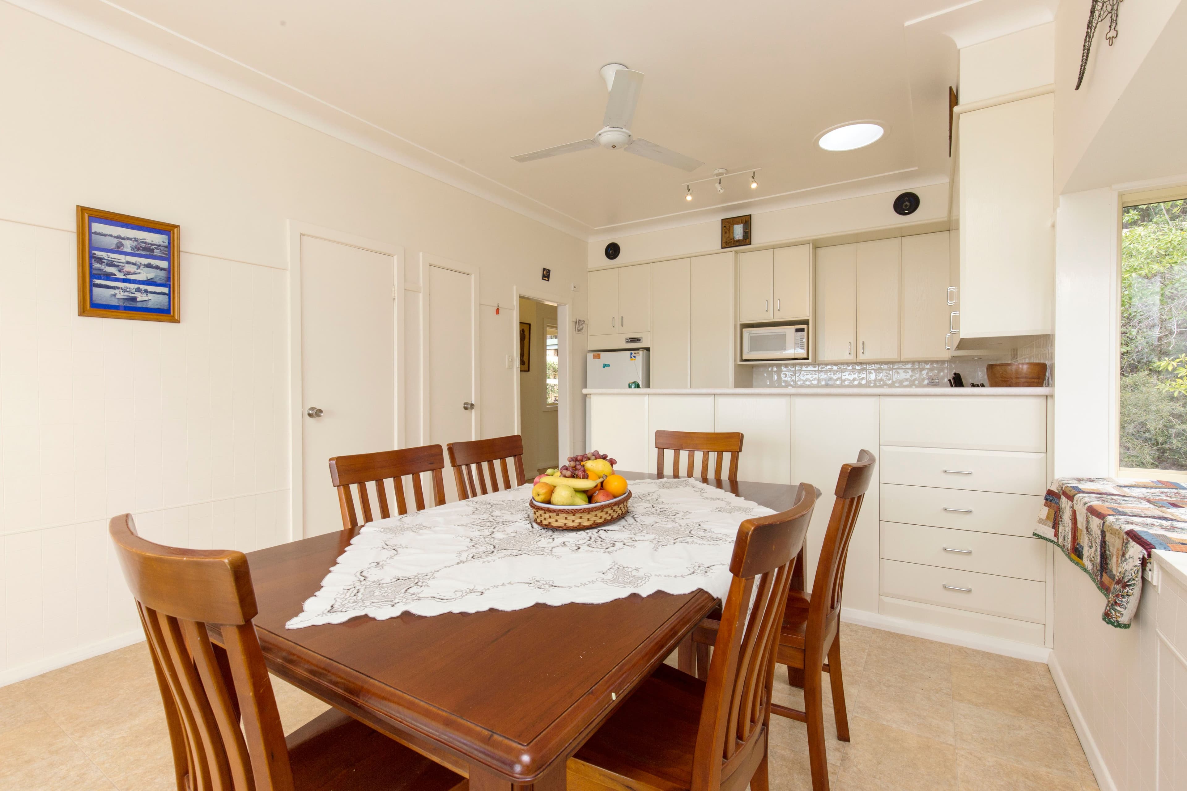 88 Cove Boulevard, North Arm Cove - Thumbnail 8