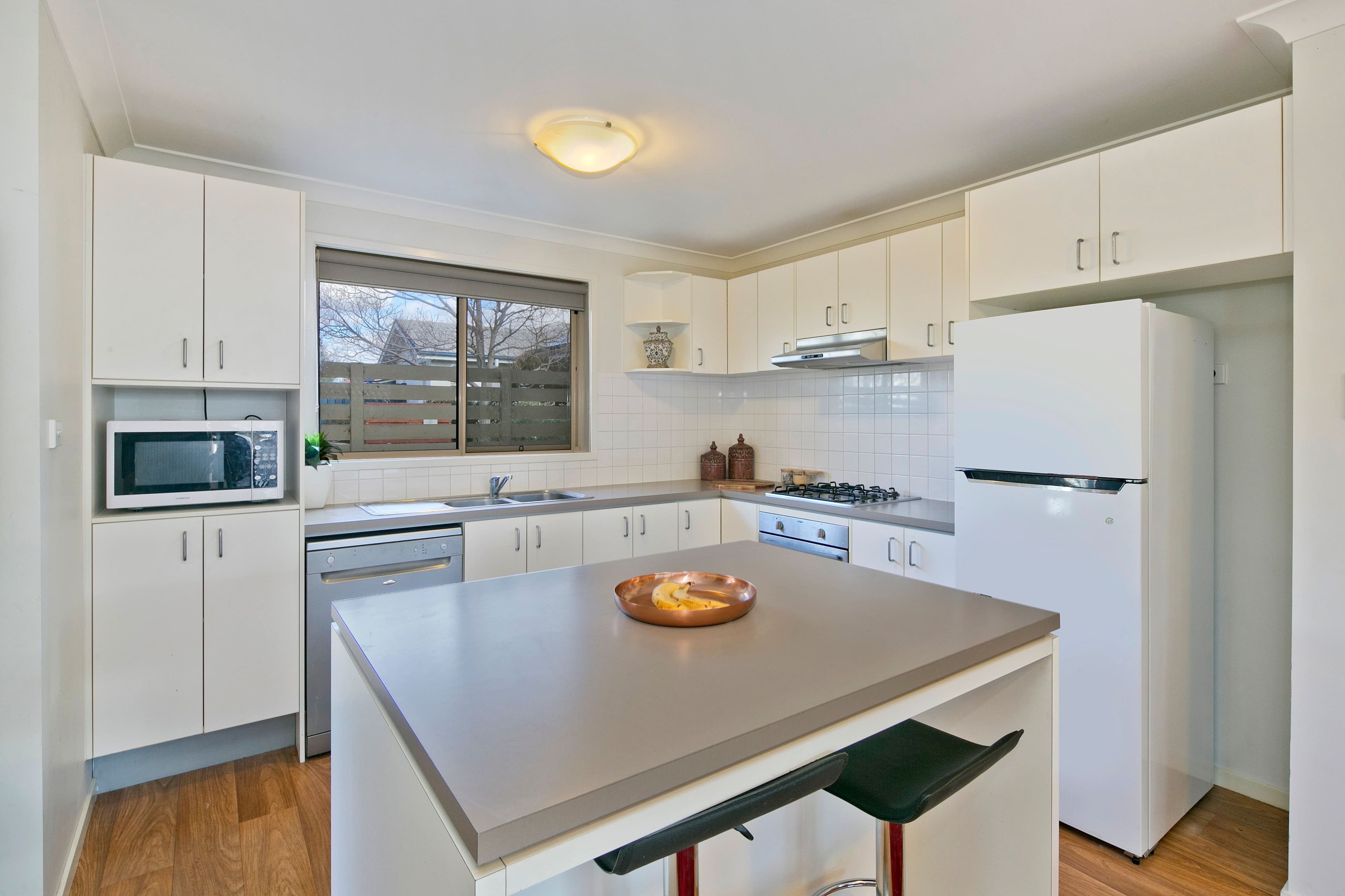 8 Spadacini Place, Goulburn - Thumbnail 2