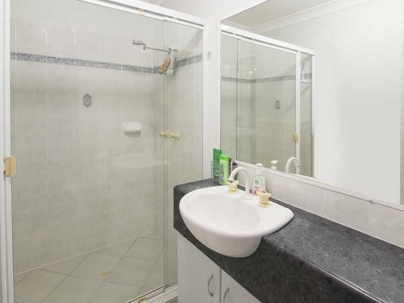 2 Tipuana Drive, Elanora QLD 4221, Elanora - Thumbnail 4