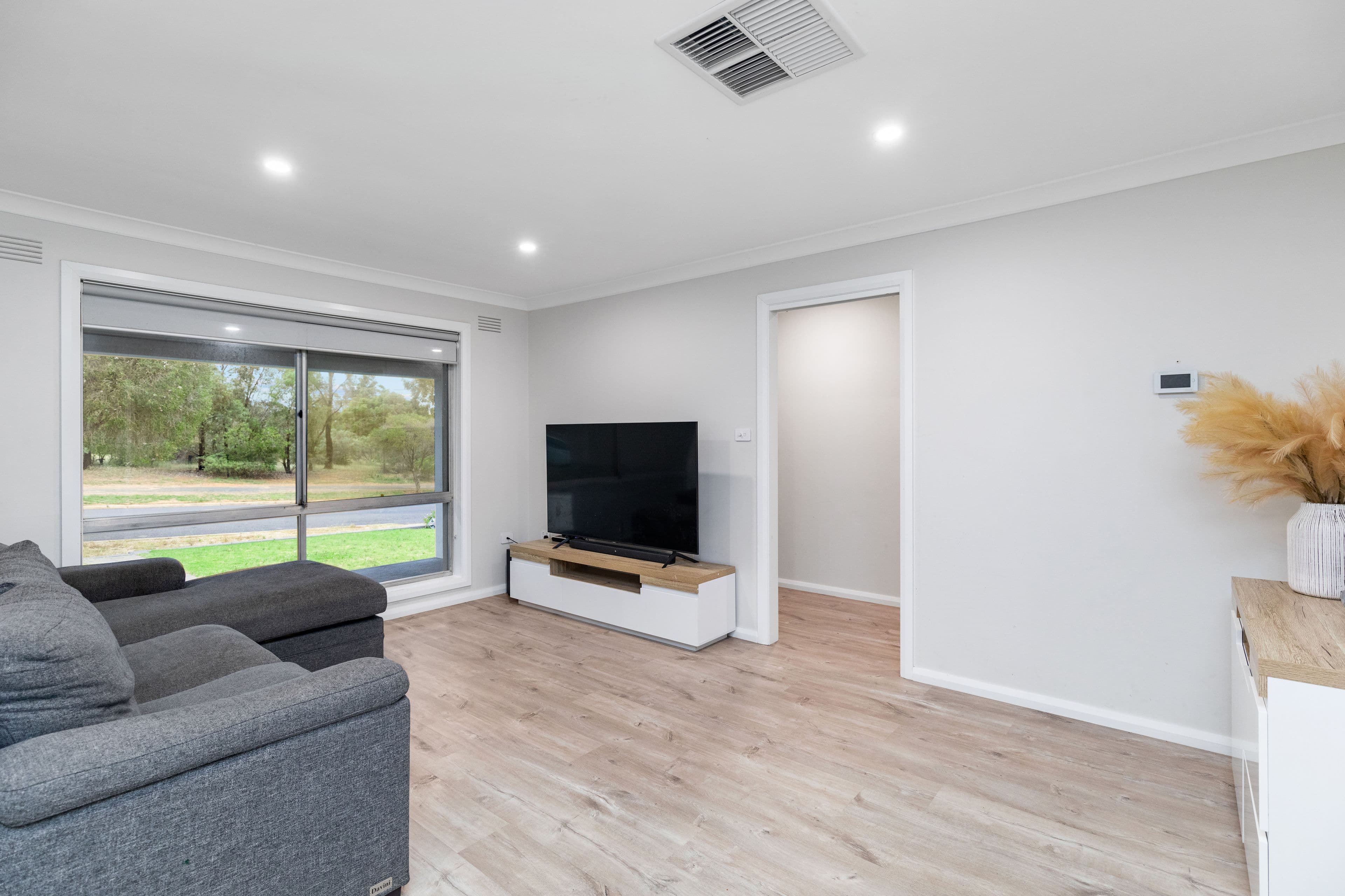 61 Leavenworth Drive, Mount Austin NSW 2650, Mount Austin - Thumbnail 5