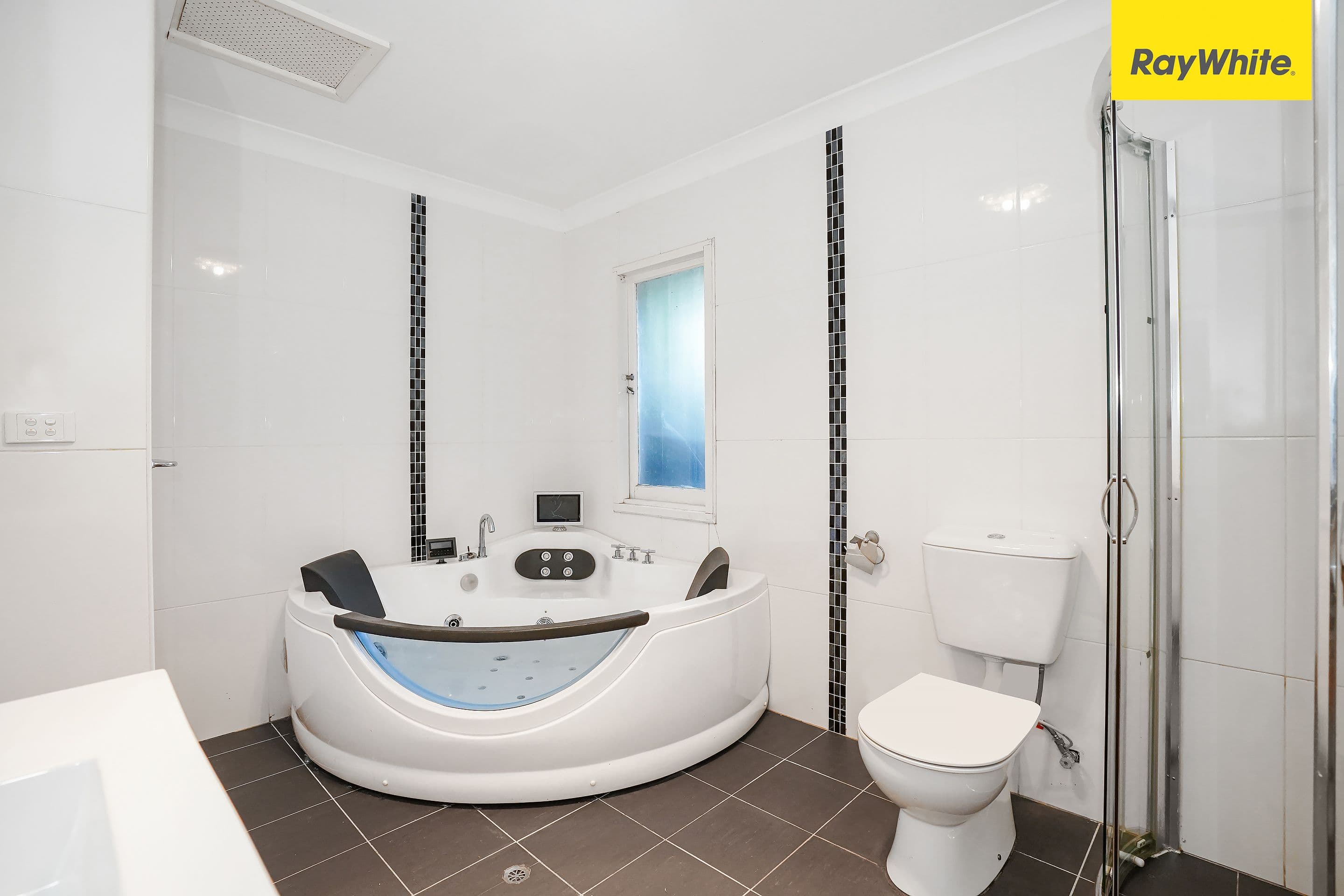 1 Cleary Place, Blackett NSW 2770, Blackett - Thumbnail 8