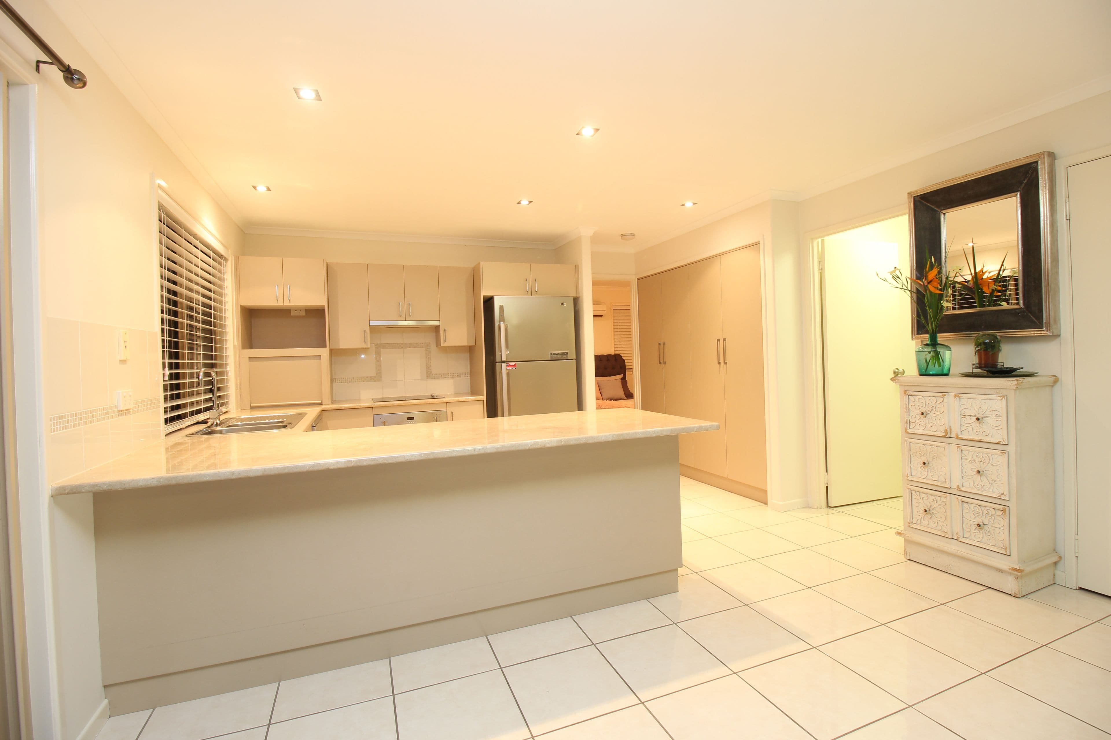 14 Mayfair Drive, Emerald QLD 4720, Emerald - Thumbnail 4