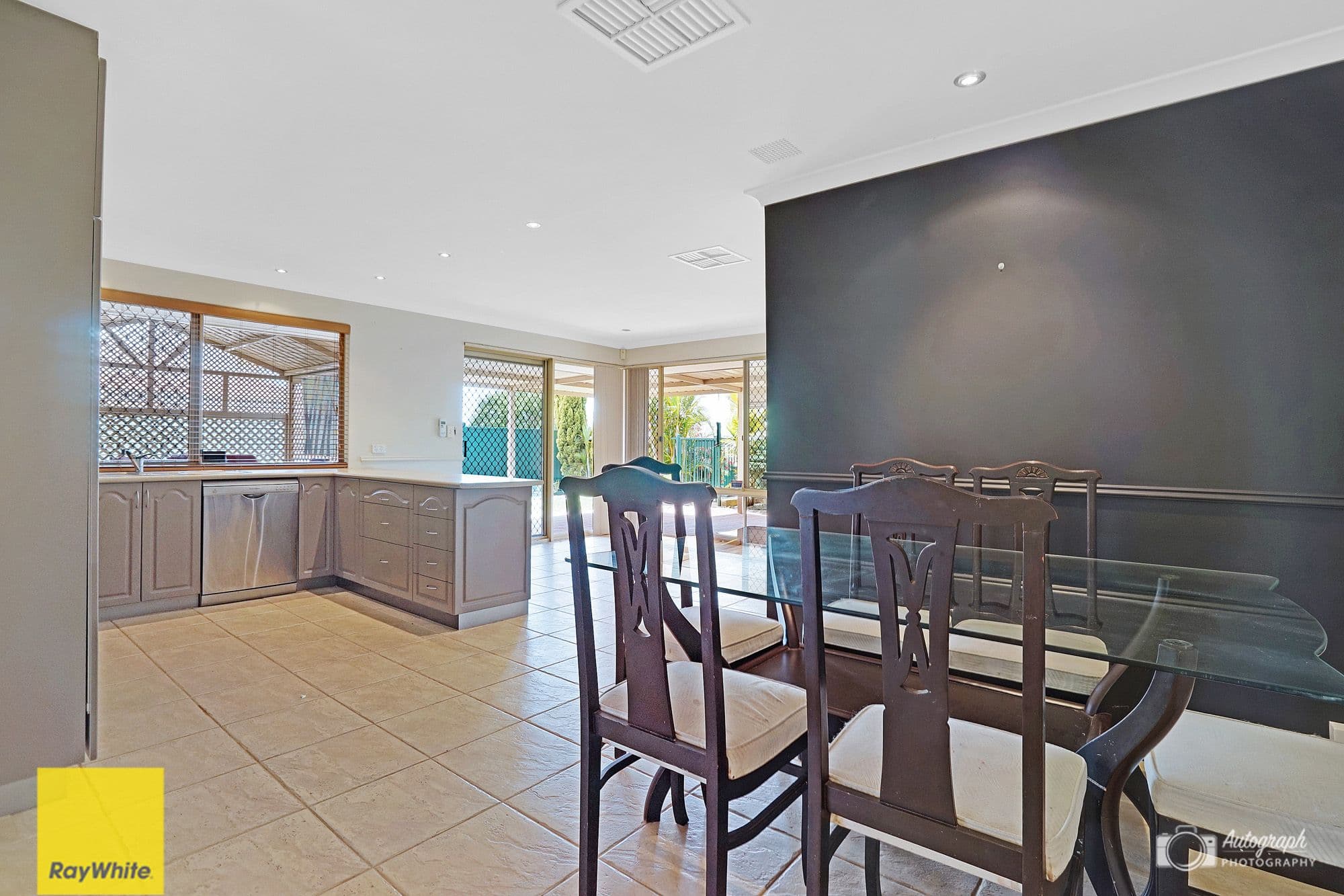 19 Floribunda Gardens, Mirrabooka WA 6061, Mirrabooka - Thumbnail 7