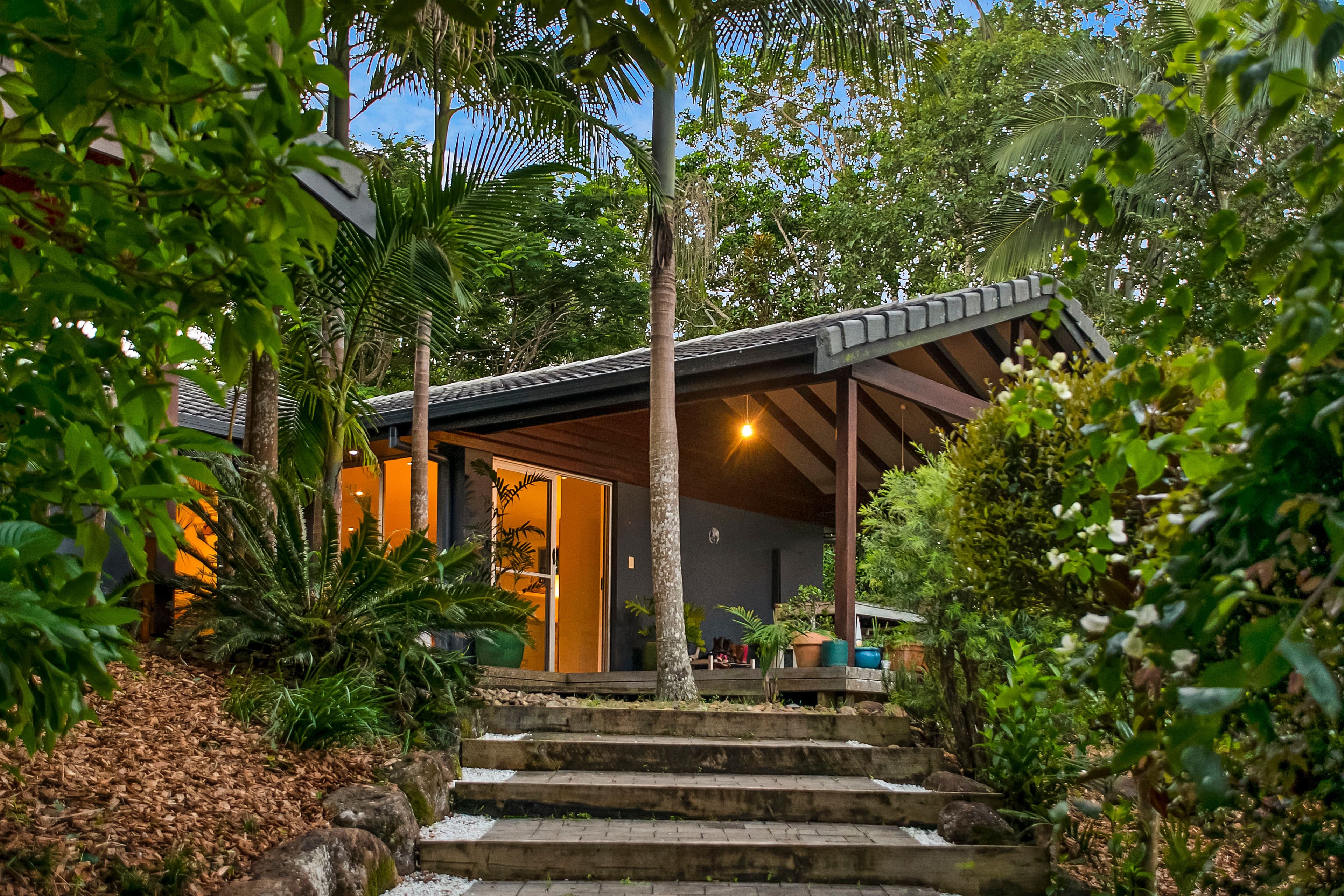 4 Roses Road, Federal - Image 1