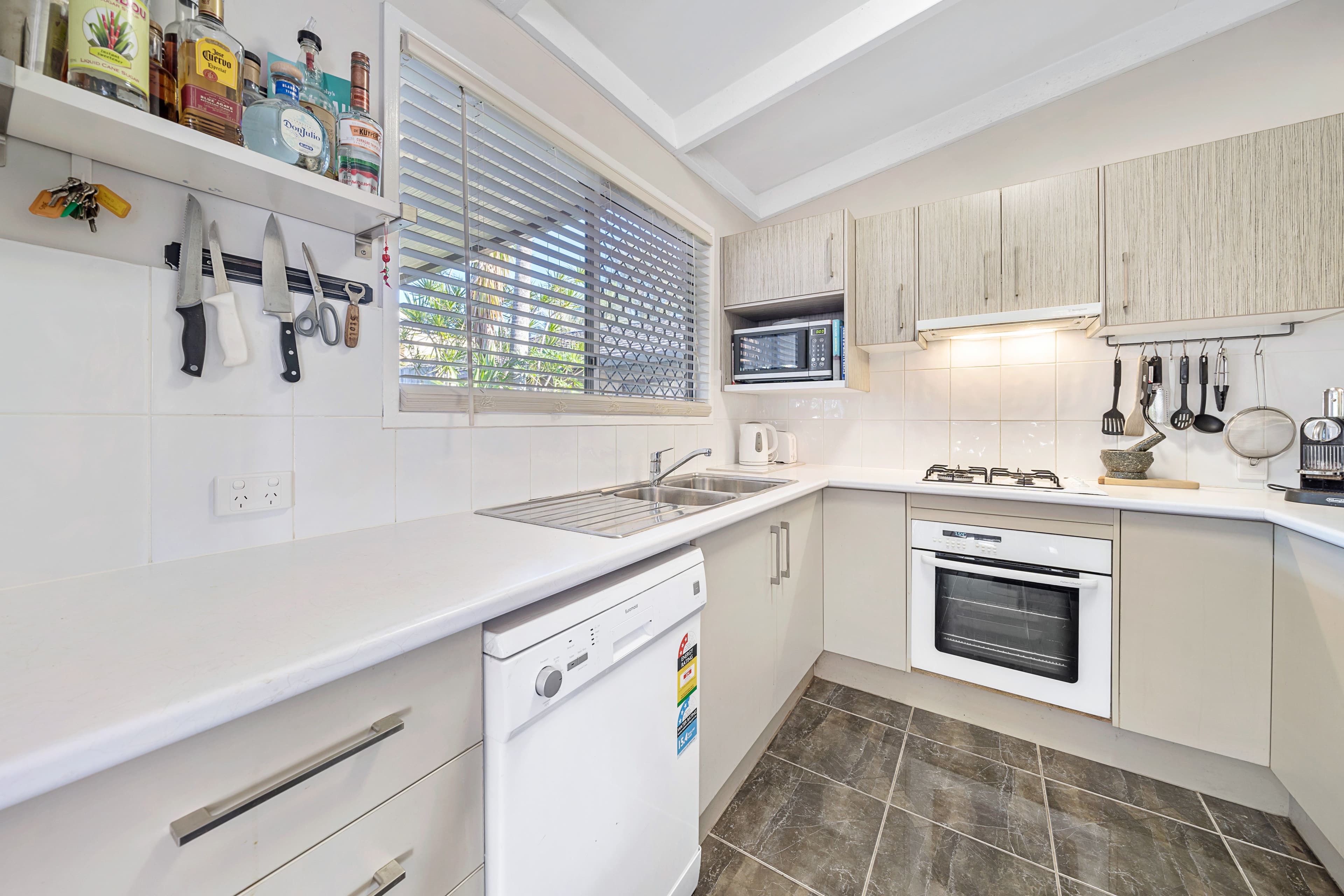 27 Jardine Drive, Springwood QLD 4127, Springwood - Thumbnail 5