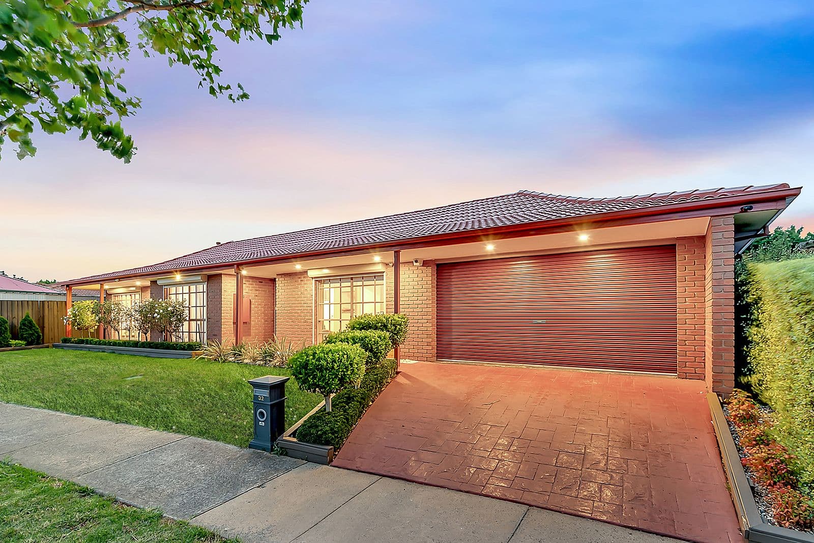 32 Newlyn Drive, Craigieburn VIC 3064, Craigieburn - Thumbnail 2