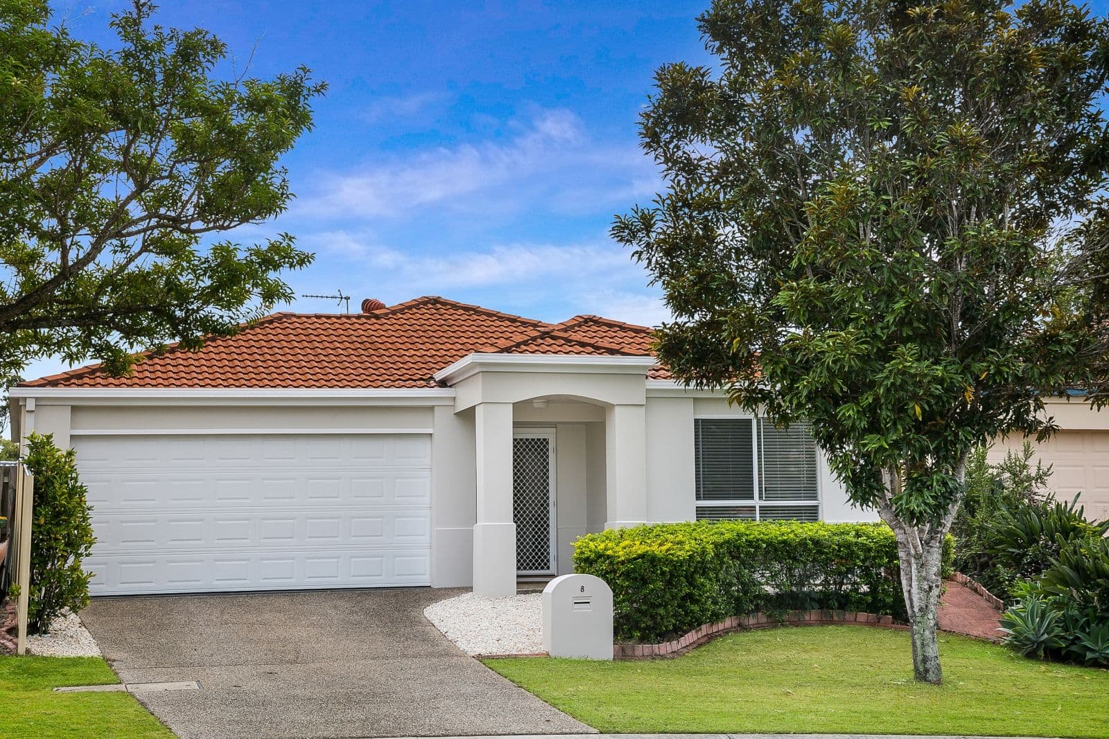8 Harrow Place, Arundel QLD 4214, Arundel - Image 1