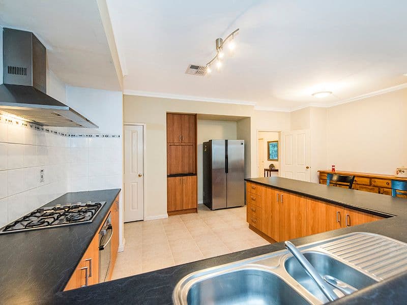 9 Lancelot Green, Wattle Grove WA 6107, Wattle Grove - Thumbnail 8