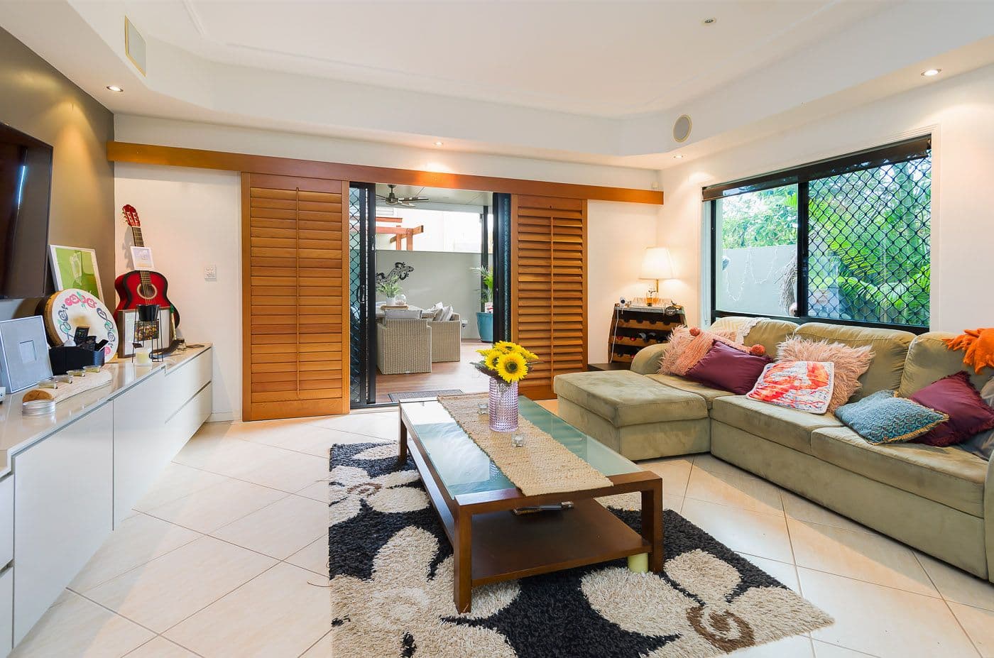 27 Donald Avenue, Paradise Point QLD 4216, Paradise Point - Image 1