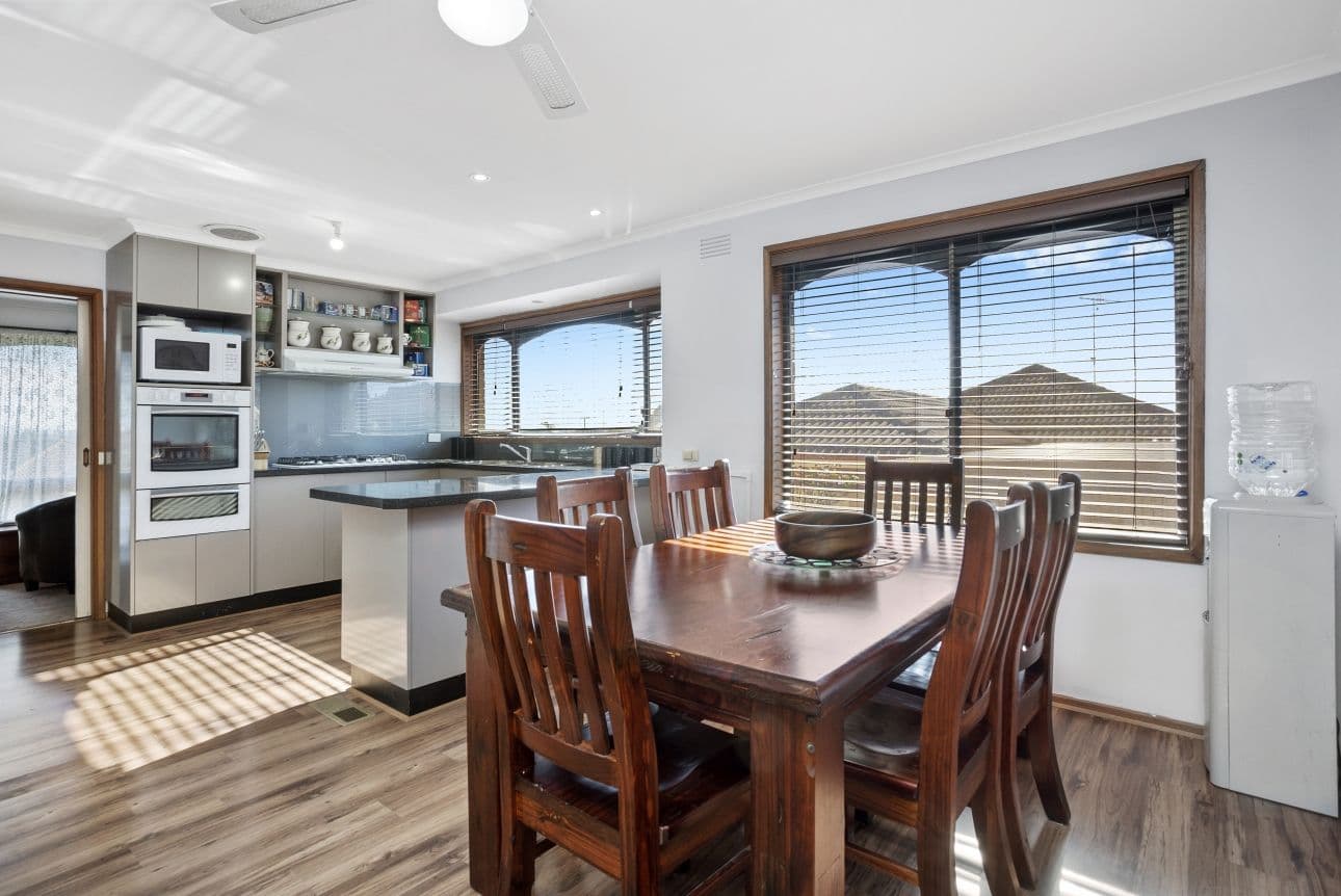 8 Woodleigh Close, Leopold VIC 3224, Leopold - Thumbnail 3