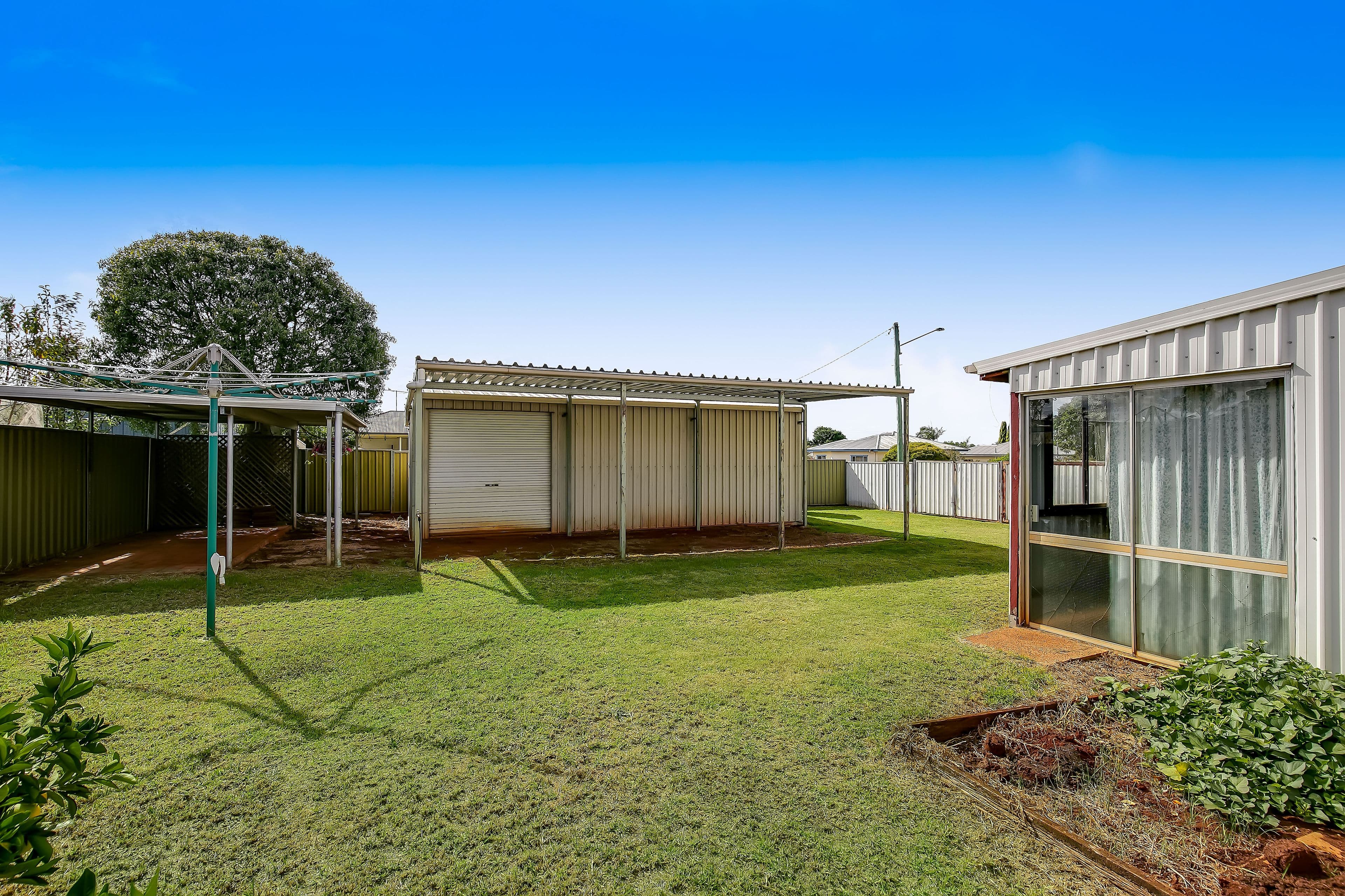 15 Farquharson Street, Harristown QLD 4350, Harristown - Thumbnail 2