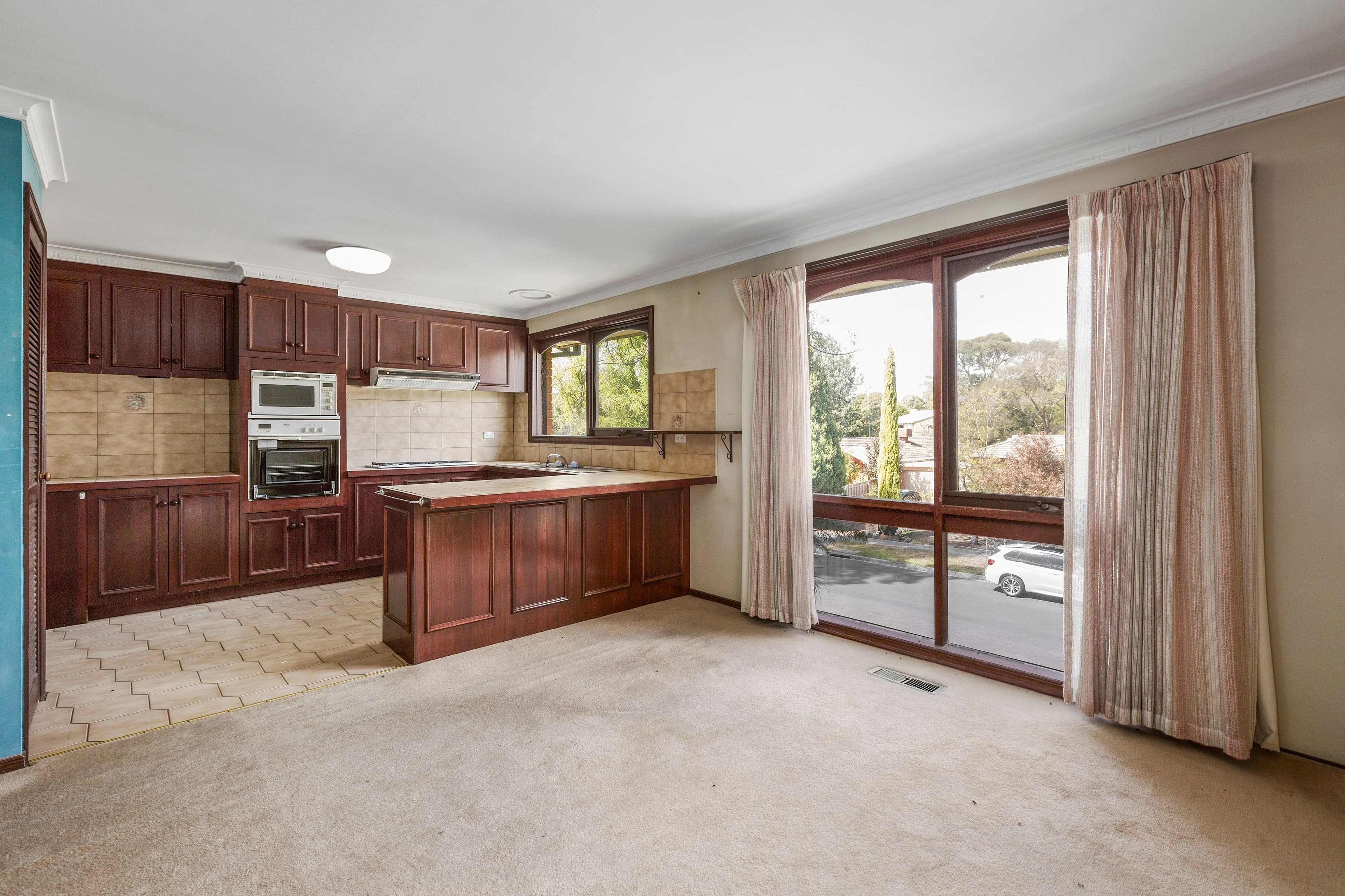 69 Long Valley Way, Doncaster East VIC 3109, Doncaster East - Thumbnail 2