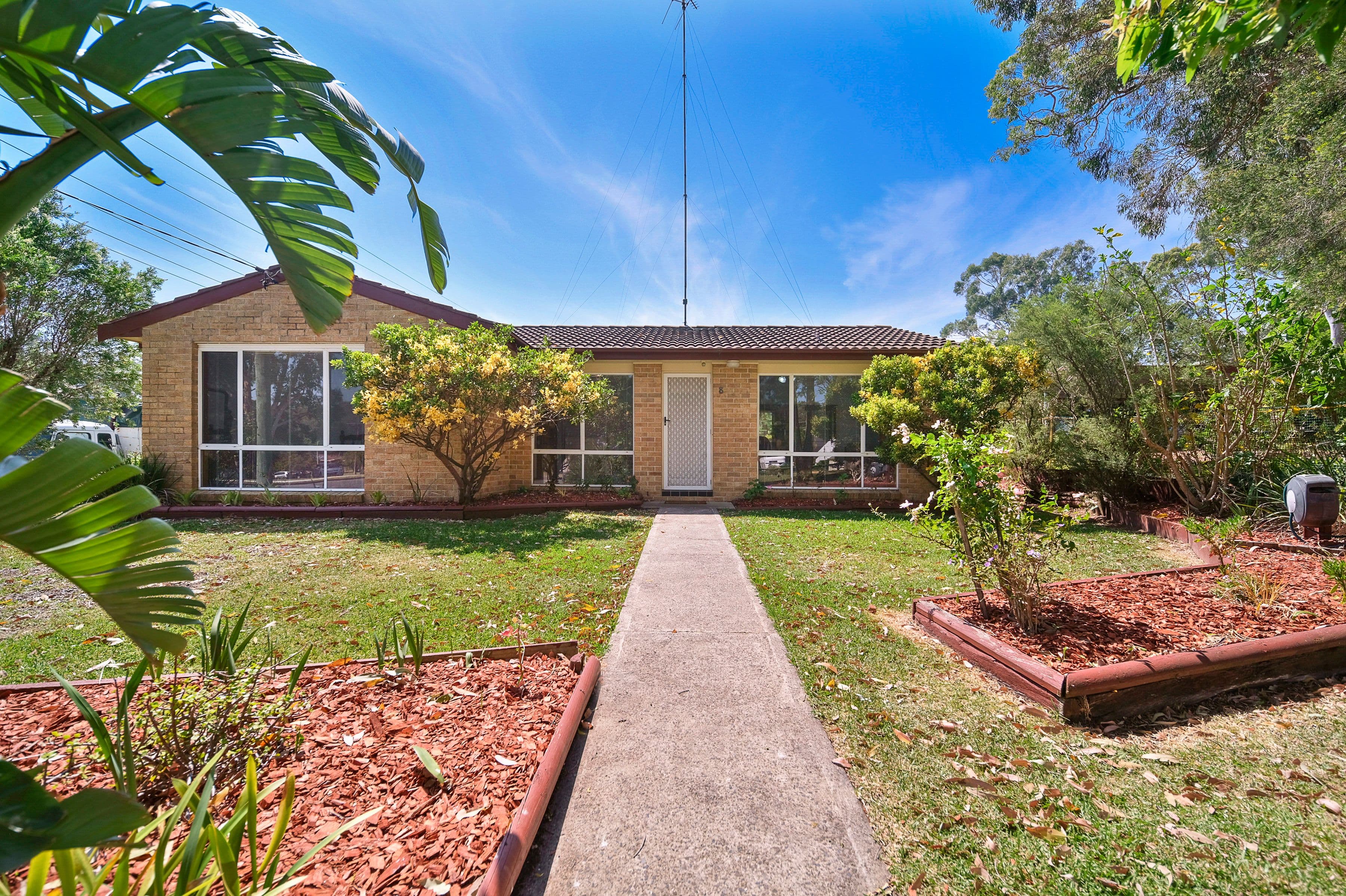 8 Wingfield Street, Windermere Park - Image 1