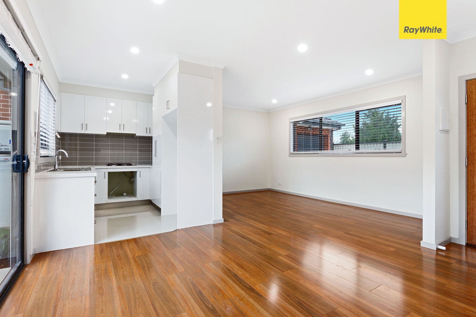 2,6 Grace Street, St Albans VIC 3021, St Albans - Thumbnail 2