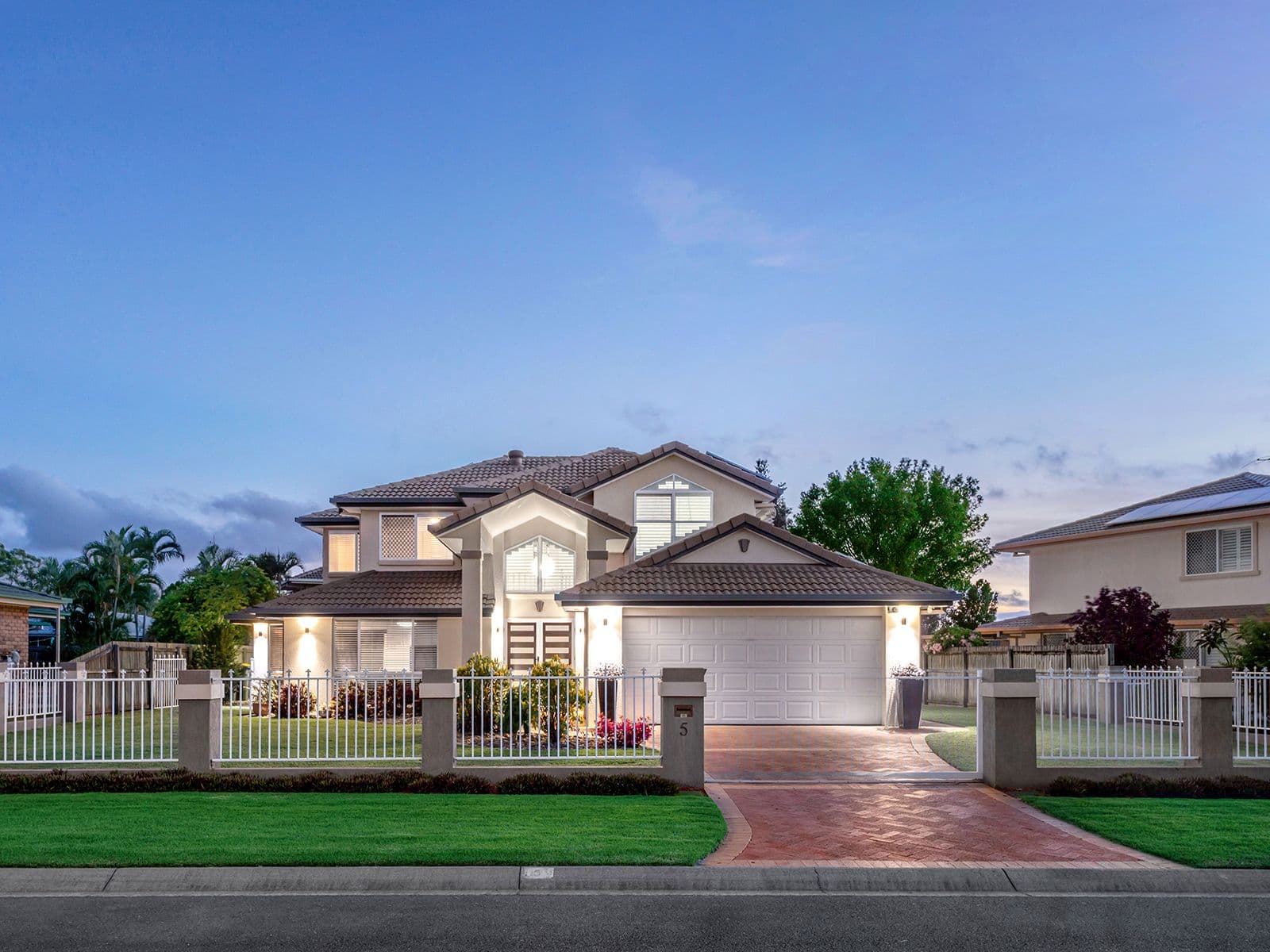 5 Regency Place, Carindale QLD 4152, Carindale - Image 1