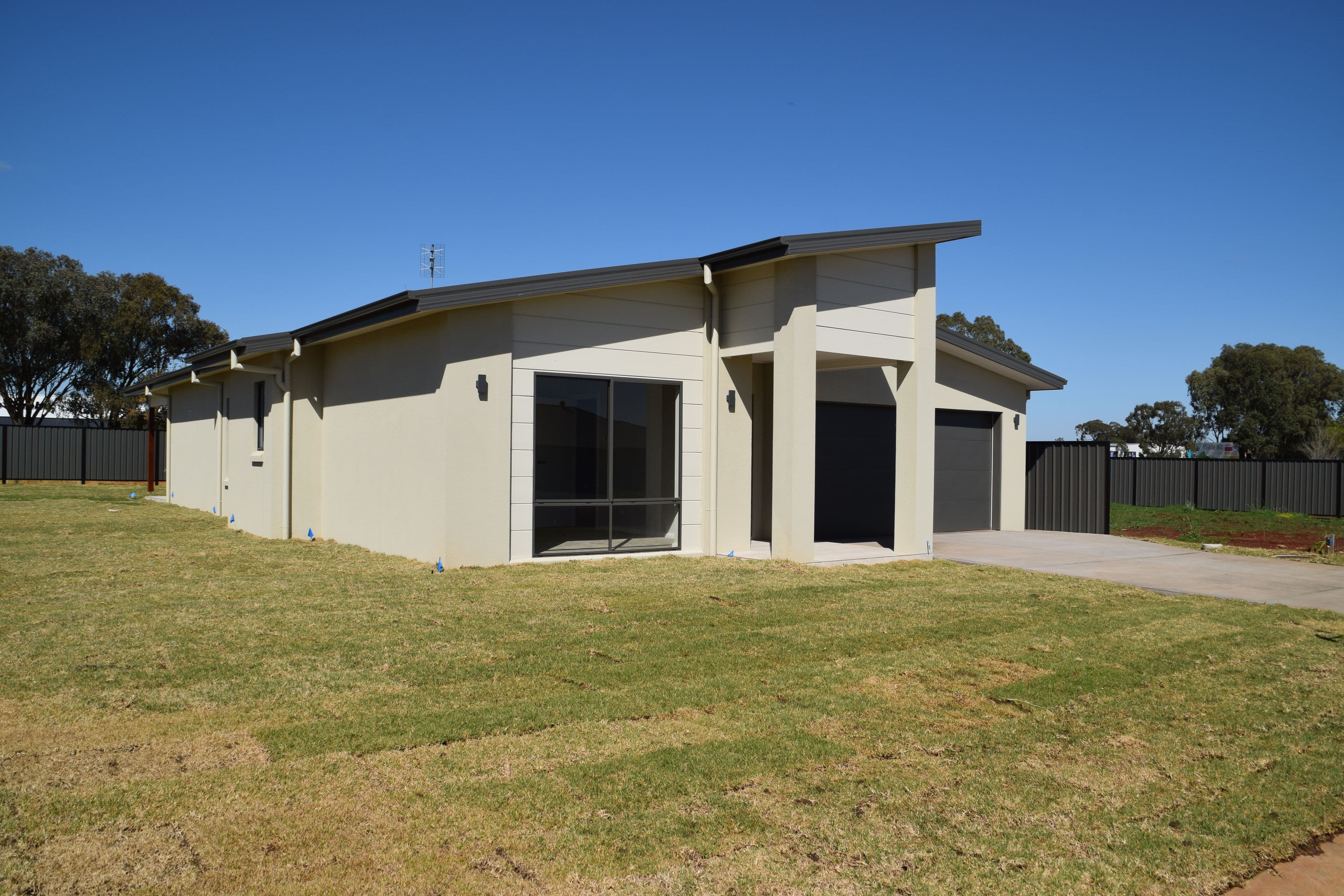 33 Peel Place, Dubbo NSW 2830, Dubbo - Thumbnail 2