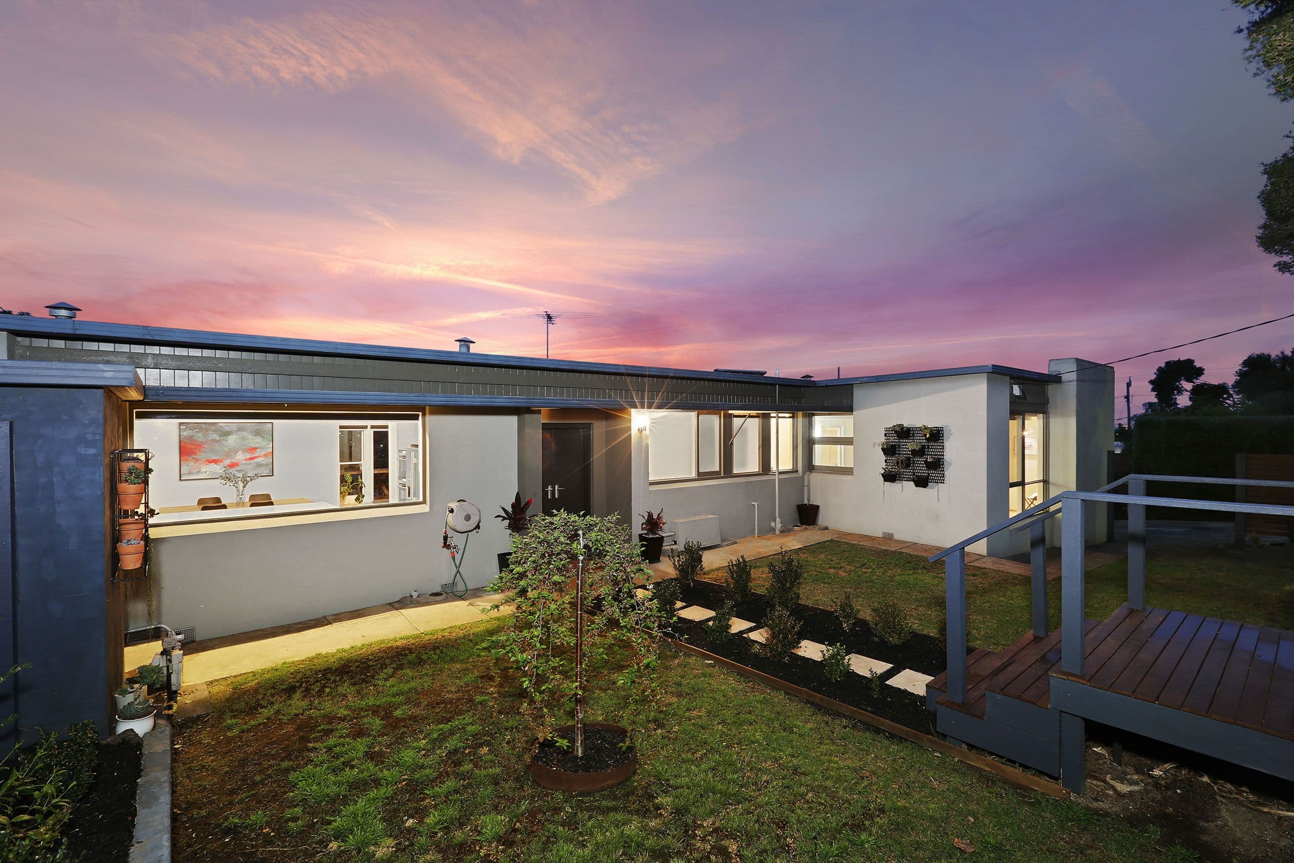 6 Melrose Avenue, Highton VIC 3216, Highton - Thumbnail 2