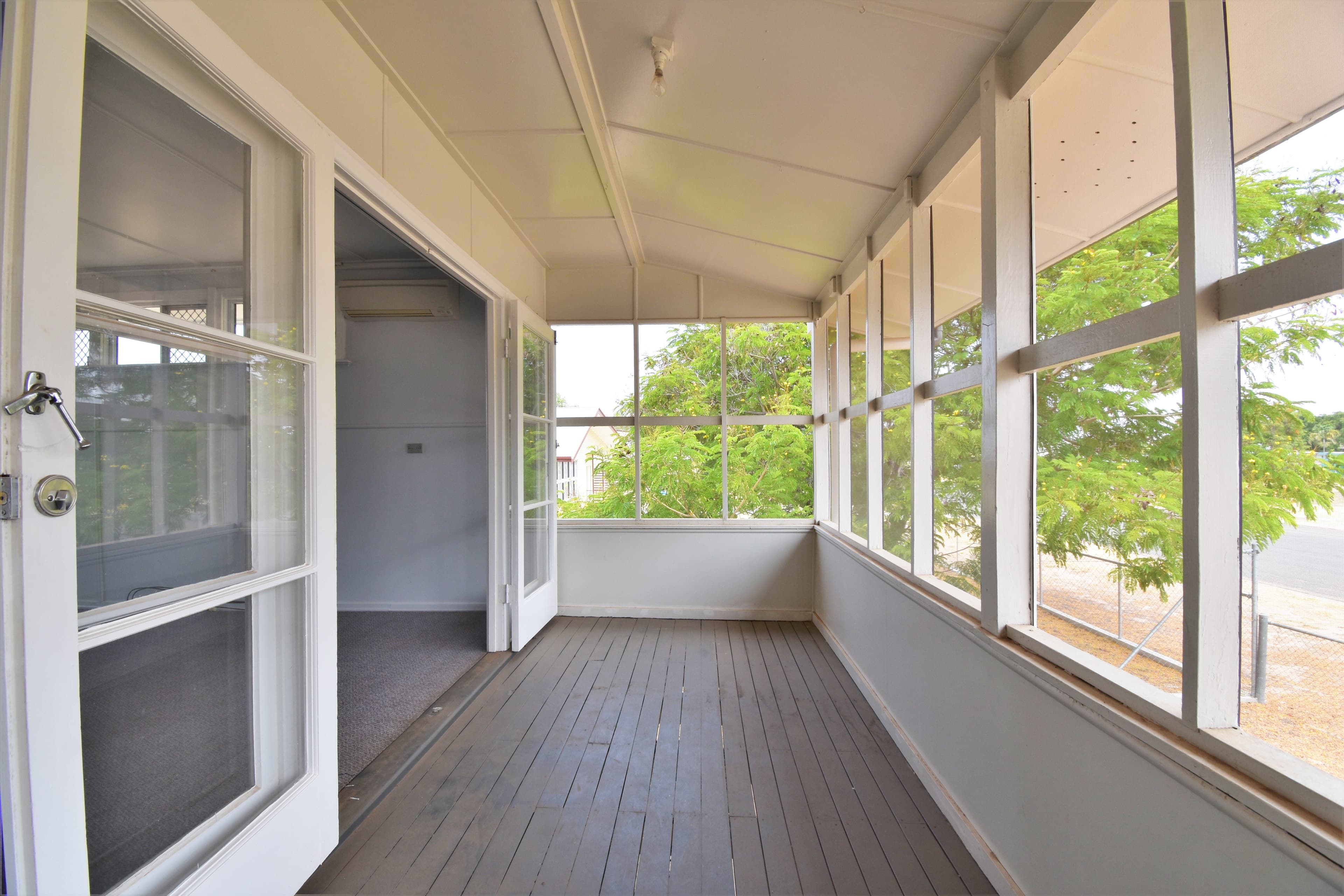 102 Acacia Street, Barcaldine QLD 4725, Barcaldine - Thumbnail 2