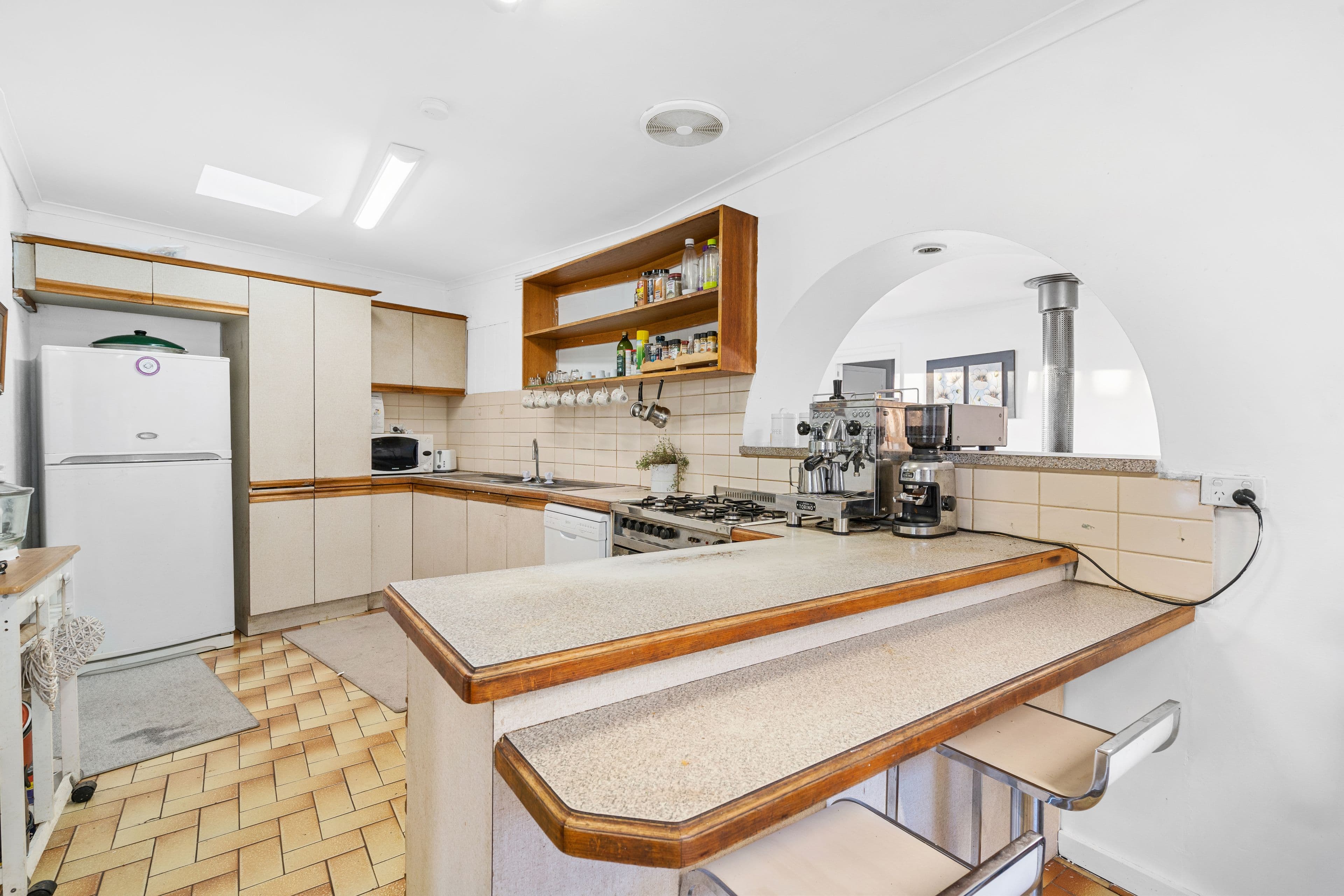 12 Manus Court, Lalor VIC 3075, Lalor - Thumbnail 2