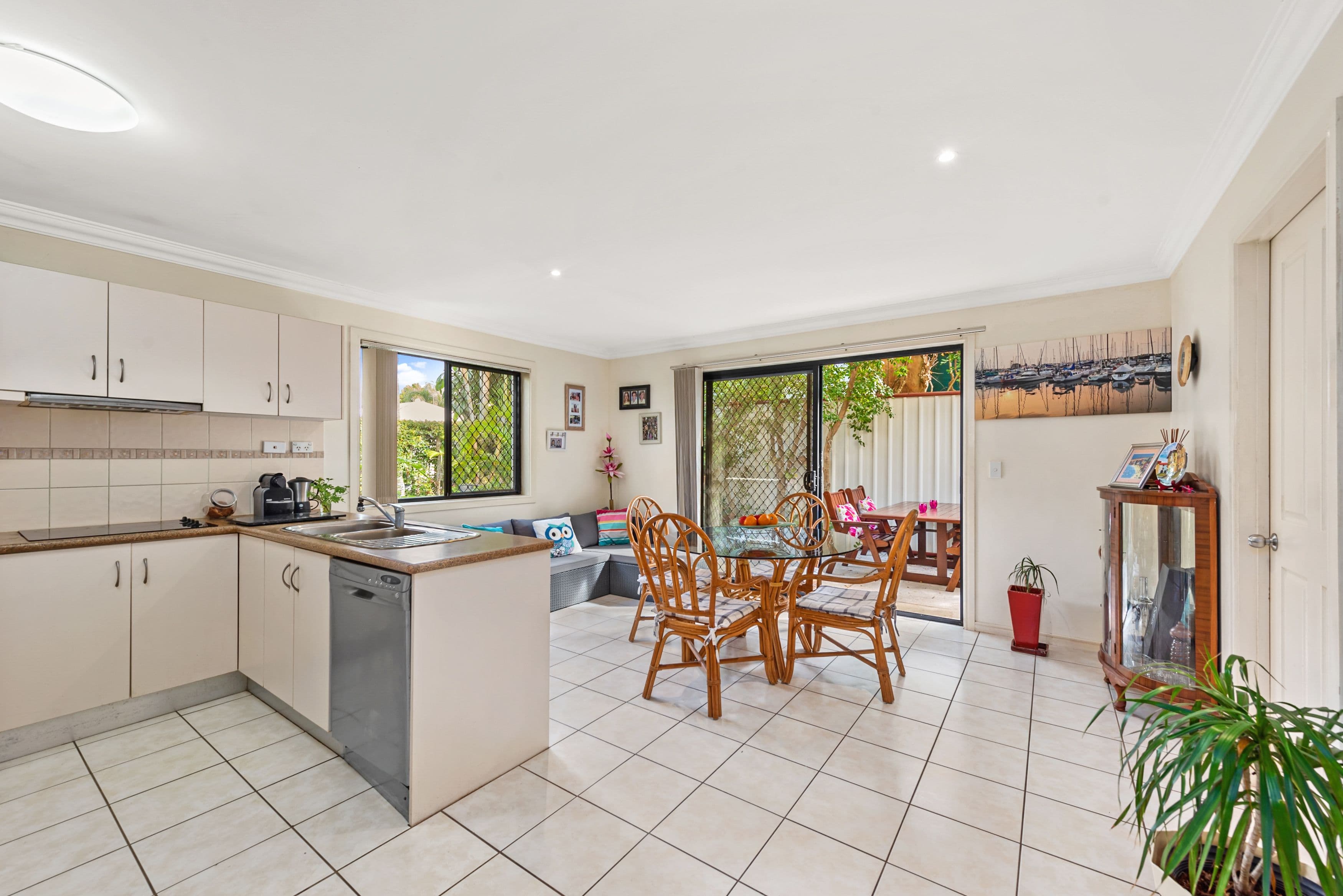 8 Herbert Street, Scarborough QLD 4020, Scarborough - Thumbnail 5