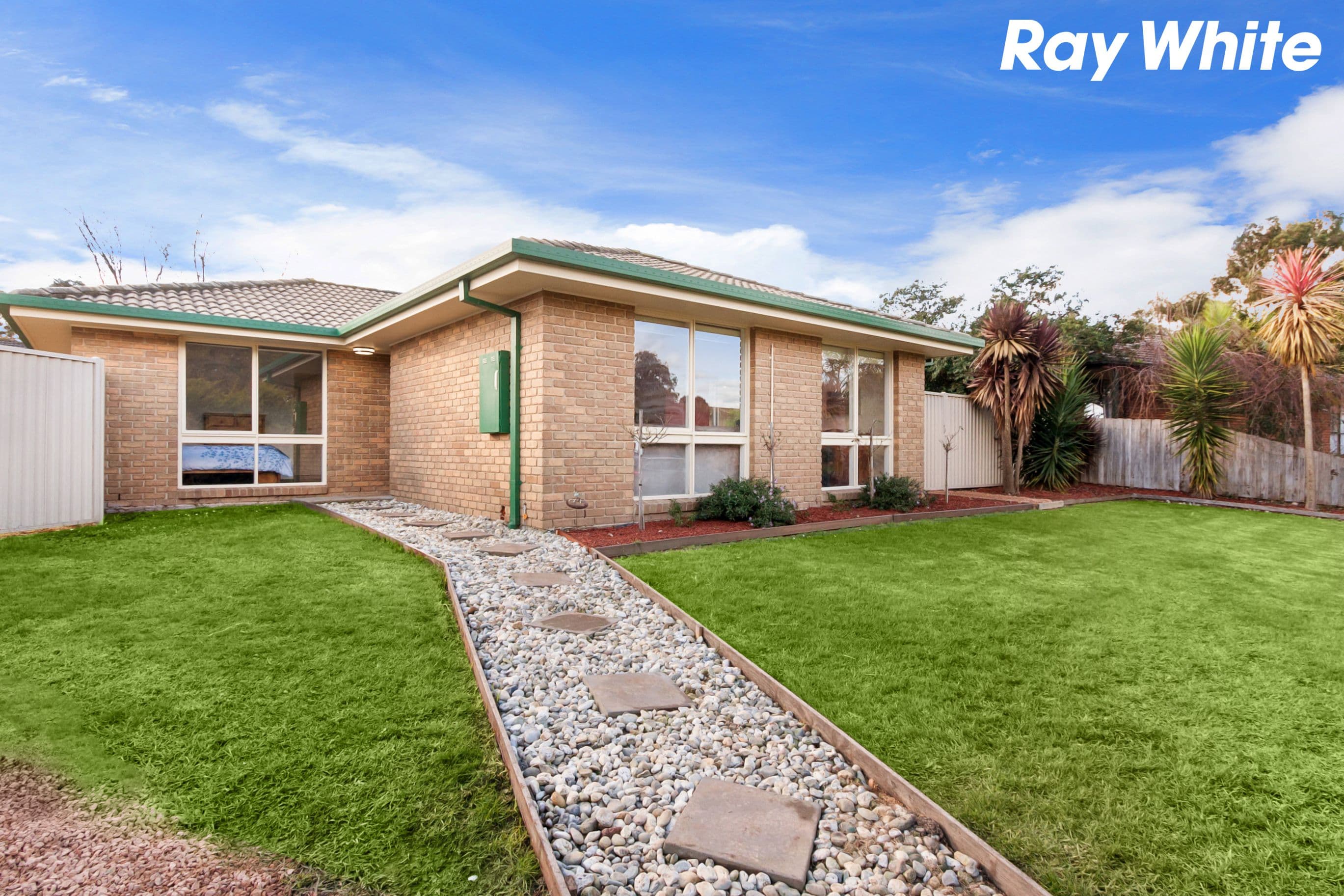 4 Malcolm Court, Pakenham VIC 3810, Pakenham - Image 1