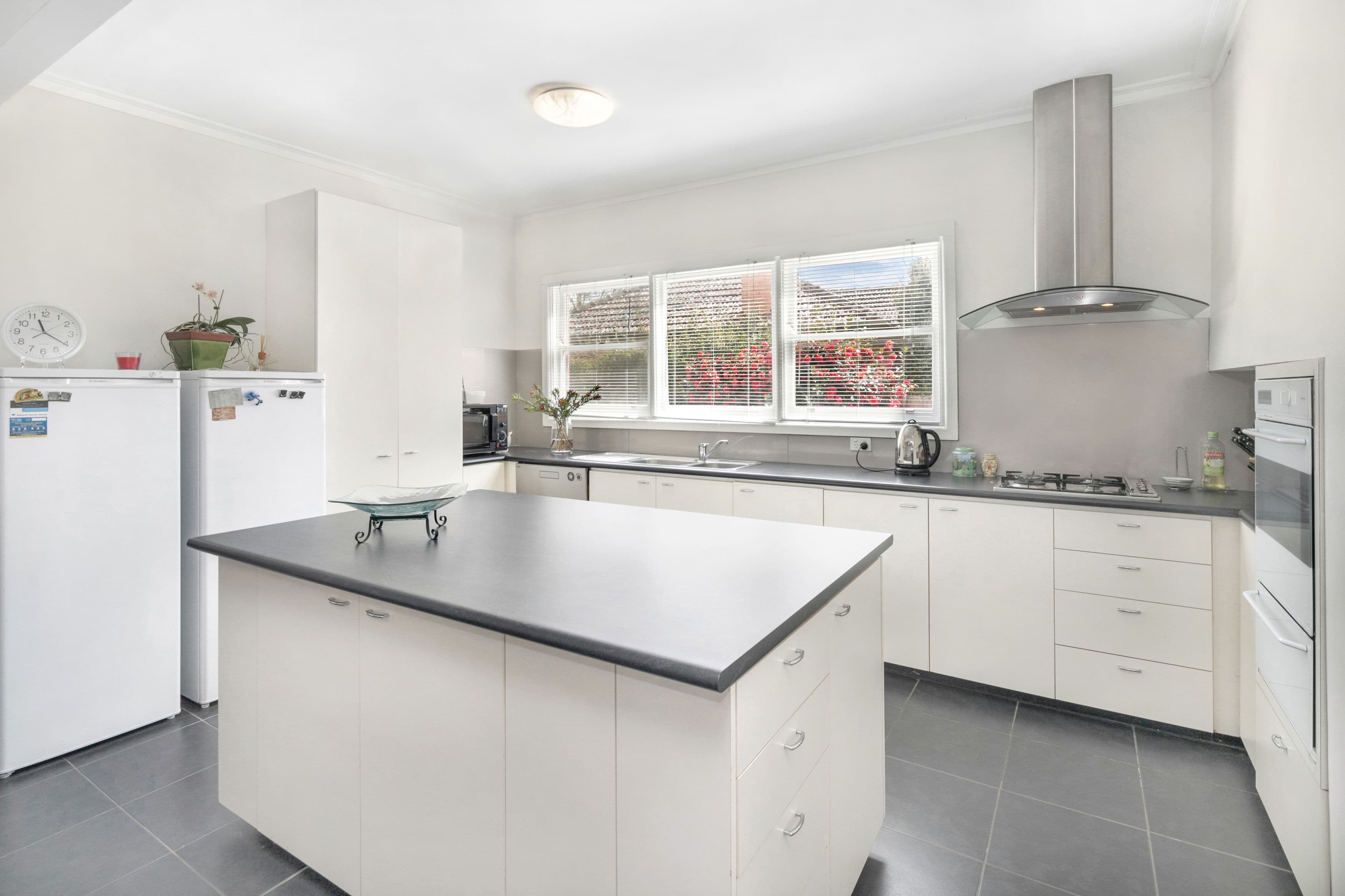 6 Muir Crescent, Newington  Victoria  3350, Australia, Newington - Thumbnail 3