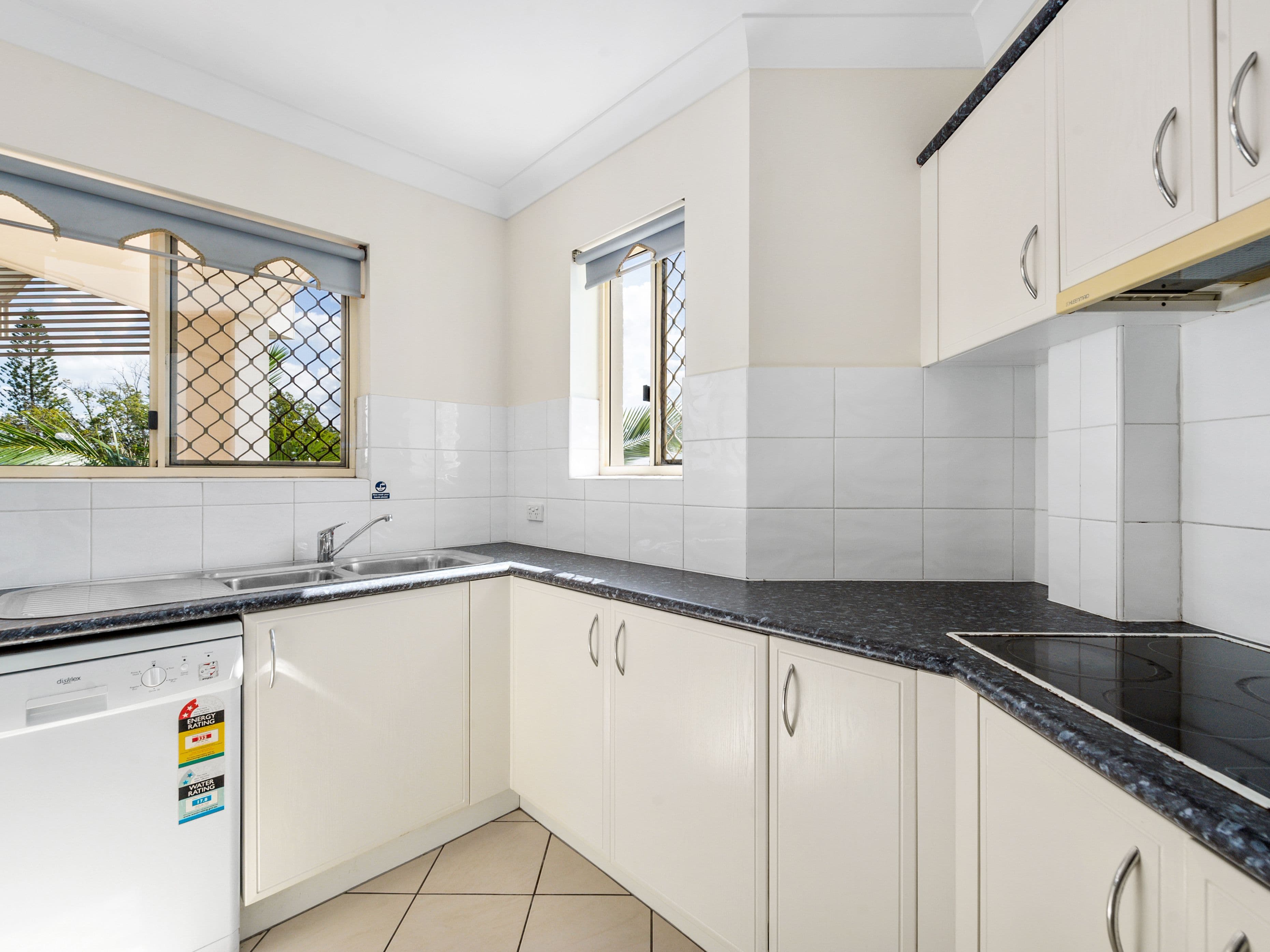 68 Adamson Street, Wooloowin QLD 4030, Wooloowin - Thumbnail 5
