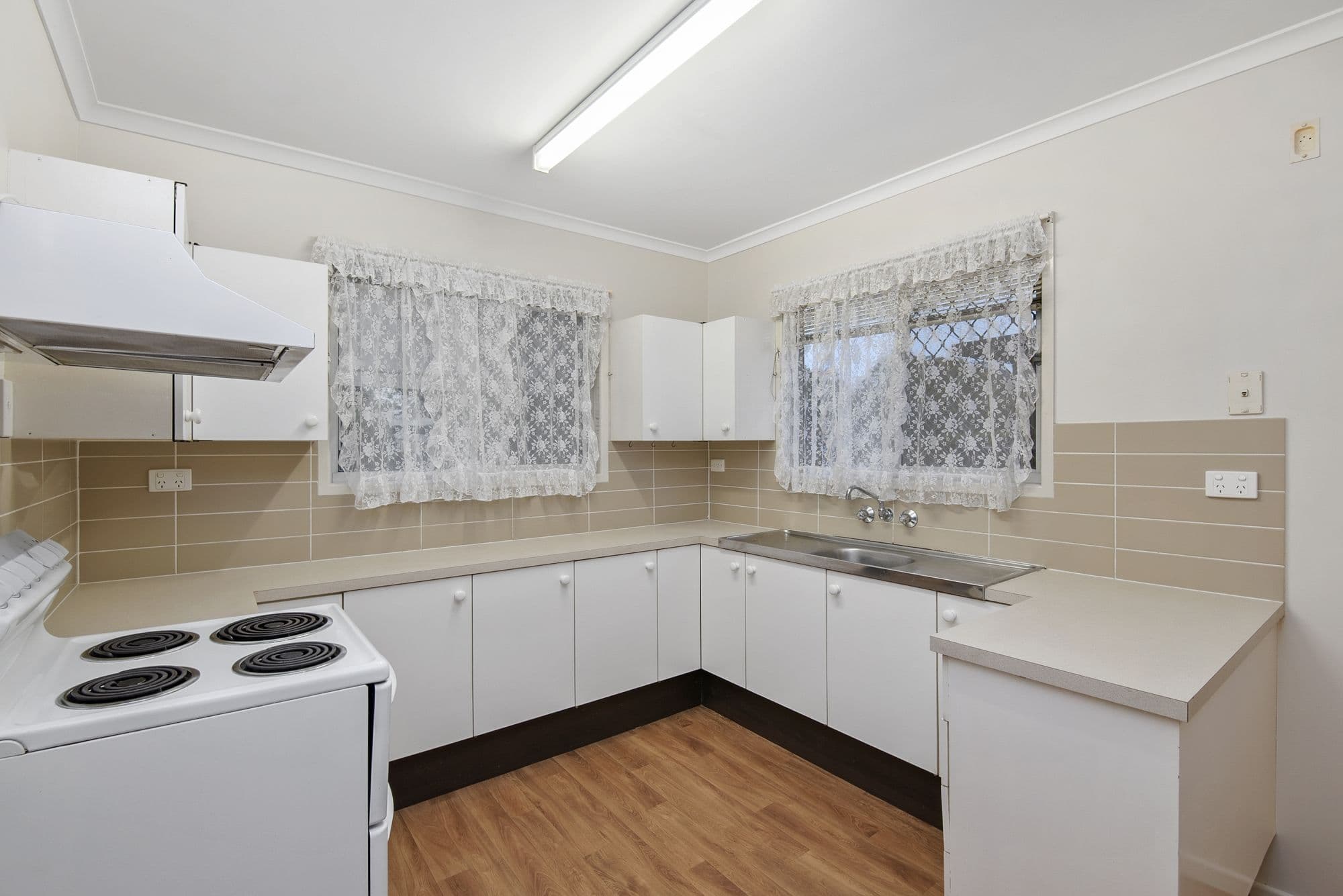 16 Crew Street, Deception Bay QLD 4508, Deception Bay - Thumbnail 5