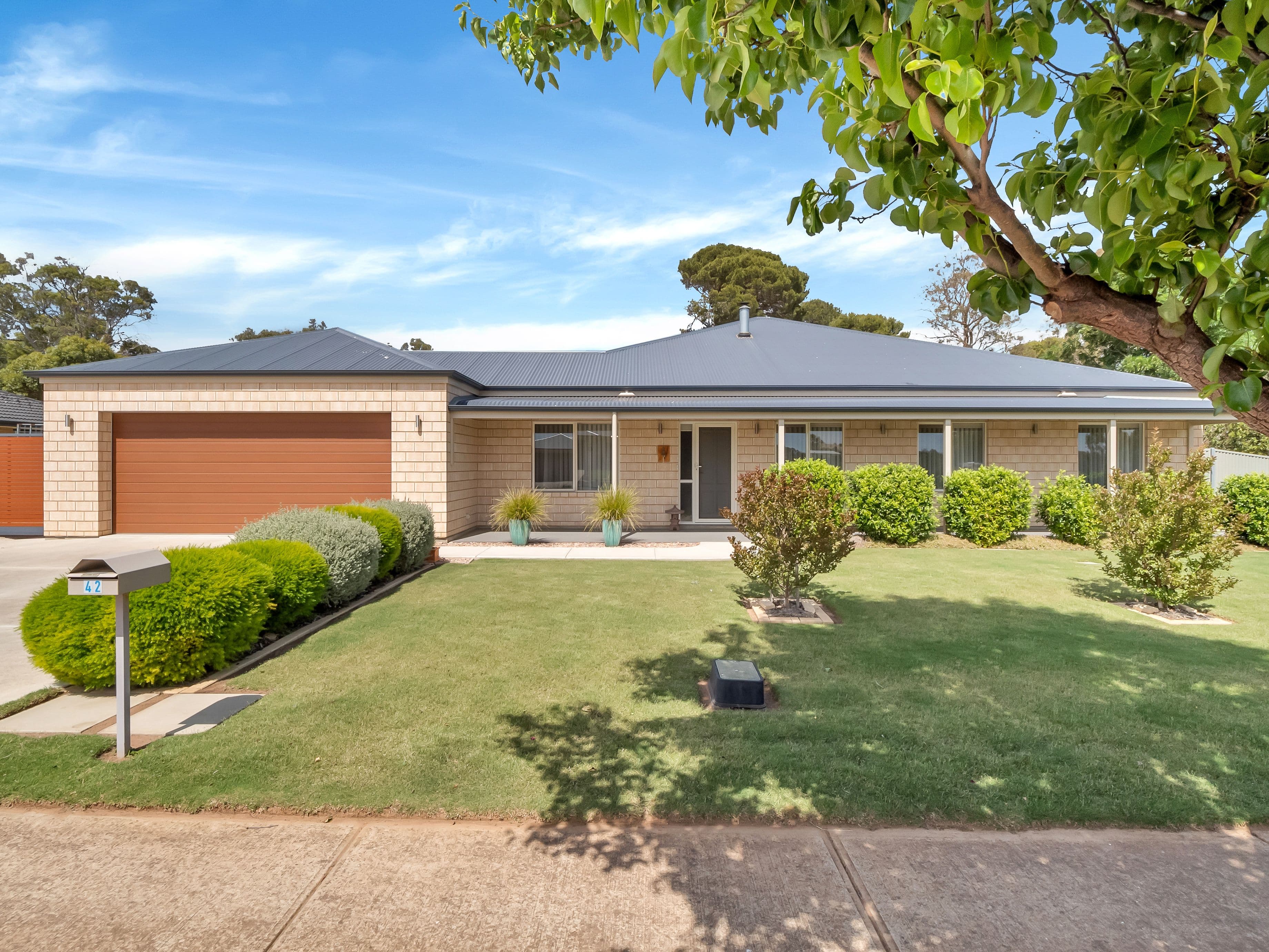 42 Hampden Way, Strathalbyn SA 5255, Strathalbyn - Image 1
