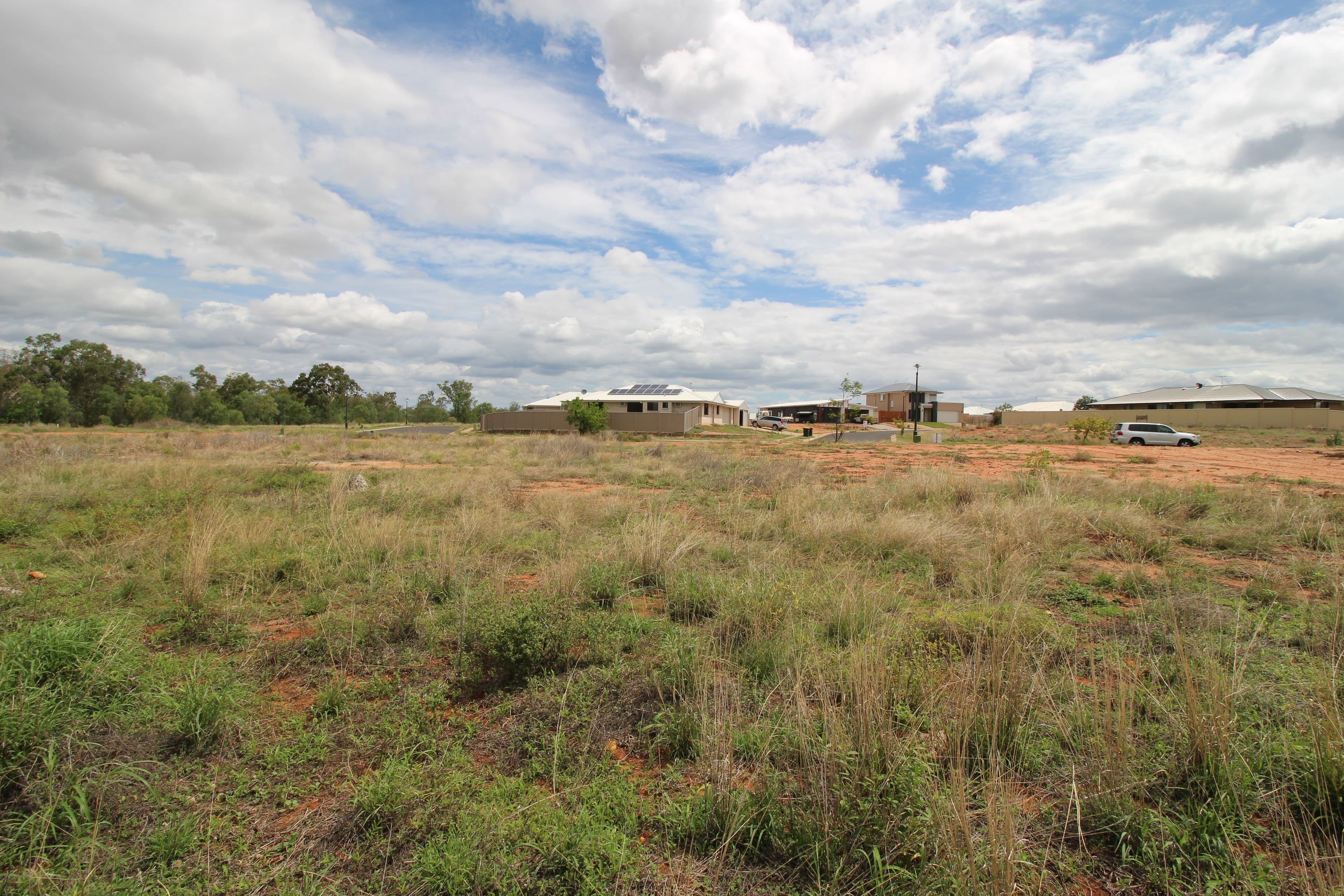 17 Canterbury Road, Emerald QLD 4720, Emerald - Thumbnail 4