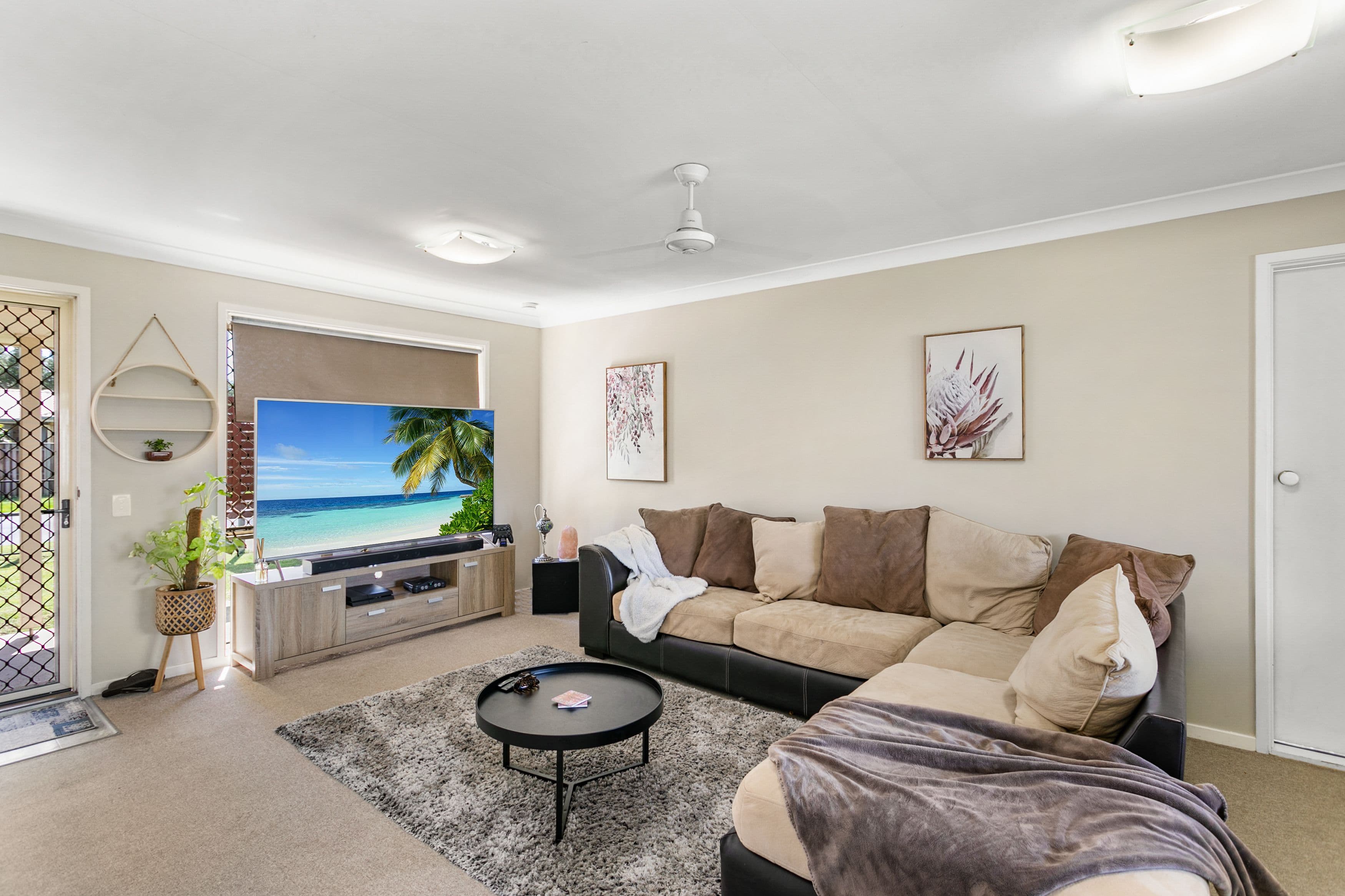6 Antigua Crescent, Deception Bay QLD 4508, Deception Bay - Thumbnail 3