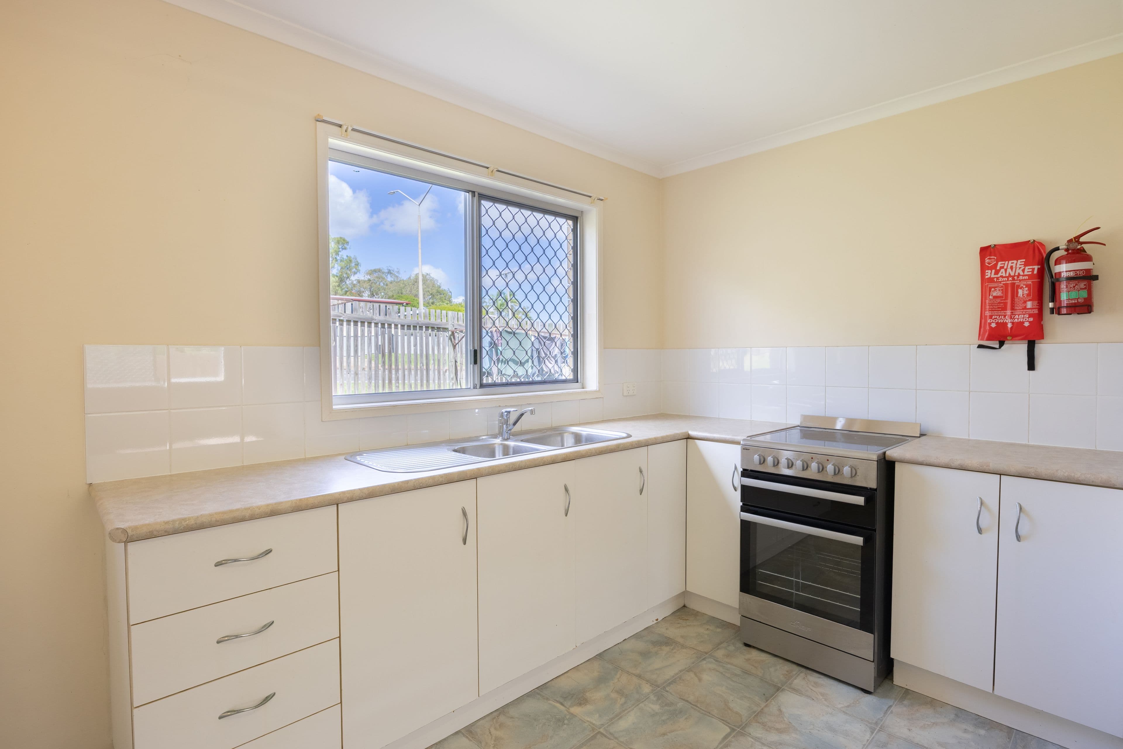 14/16 McCann Street, South Gladstone QLD 4680, South Gladstone - Thumbnail 3