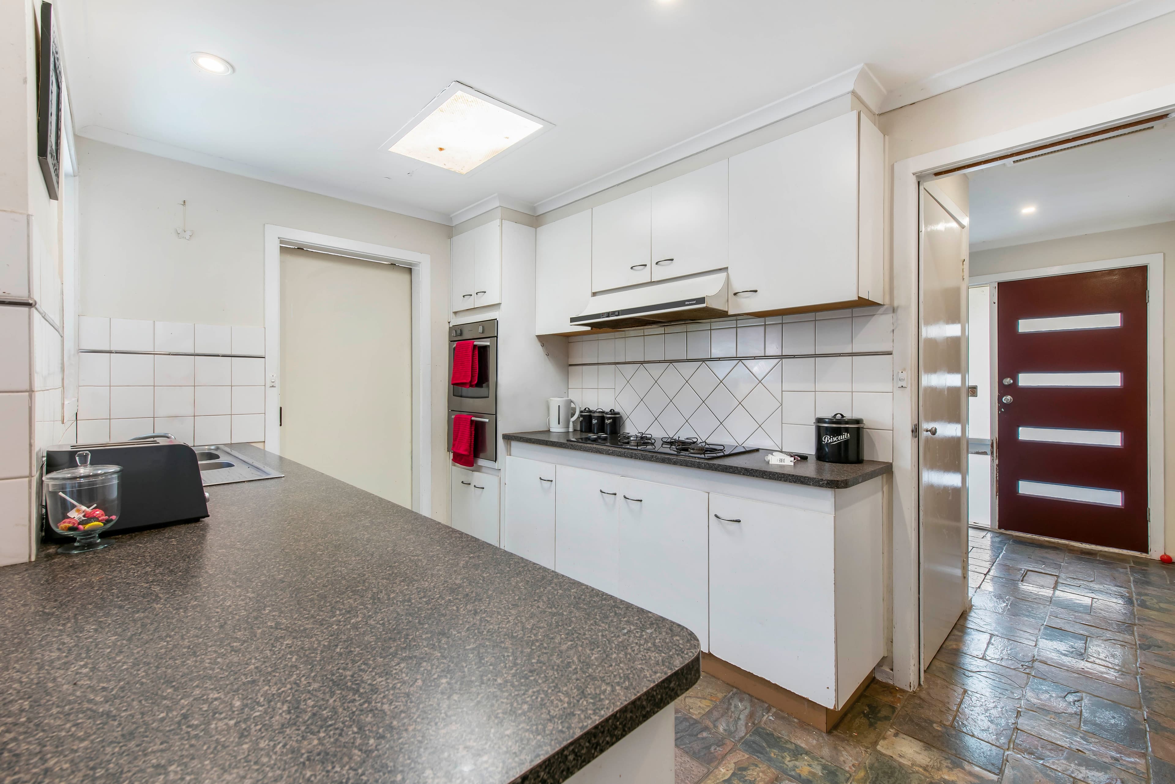 15 Sheraton Crescent, Ferntree Gully VIC 3156, Ferntree Gully - Thumbnail 2