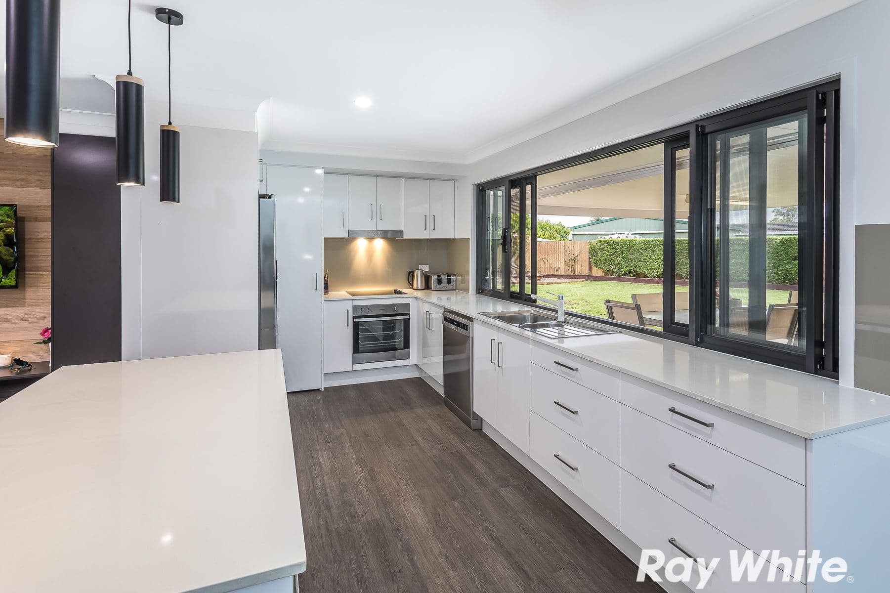 9 Lambourne Court, Lawnton QLD 4501, Lawnton - Thumbnail 3