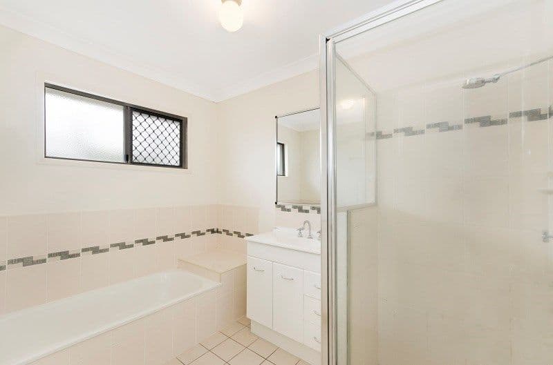 70 Thorn Street, Mount Louisa QLD 4814, Mount Louisa - Thumbnail 4