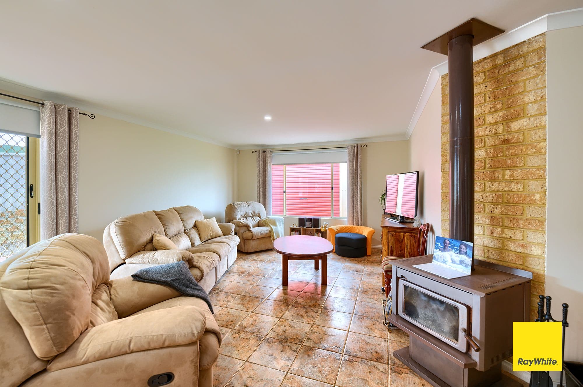 42 Premier Circle, Spencer Park WA 6330, Spencer Park - Thumbnail 2