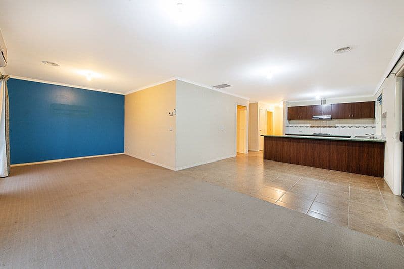 8 Danae Place, Cranbourne West VIC 3977, Cranbourne West - Thumbnail 4