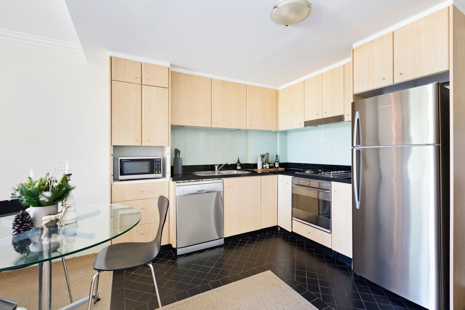 2 Langley Avenue, Cremorne NSW 2090, Cremorne - Thumbnail 2