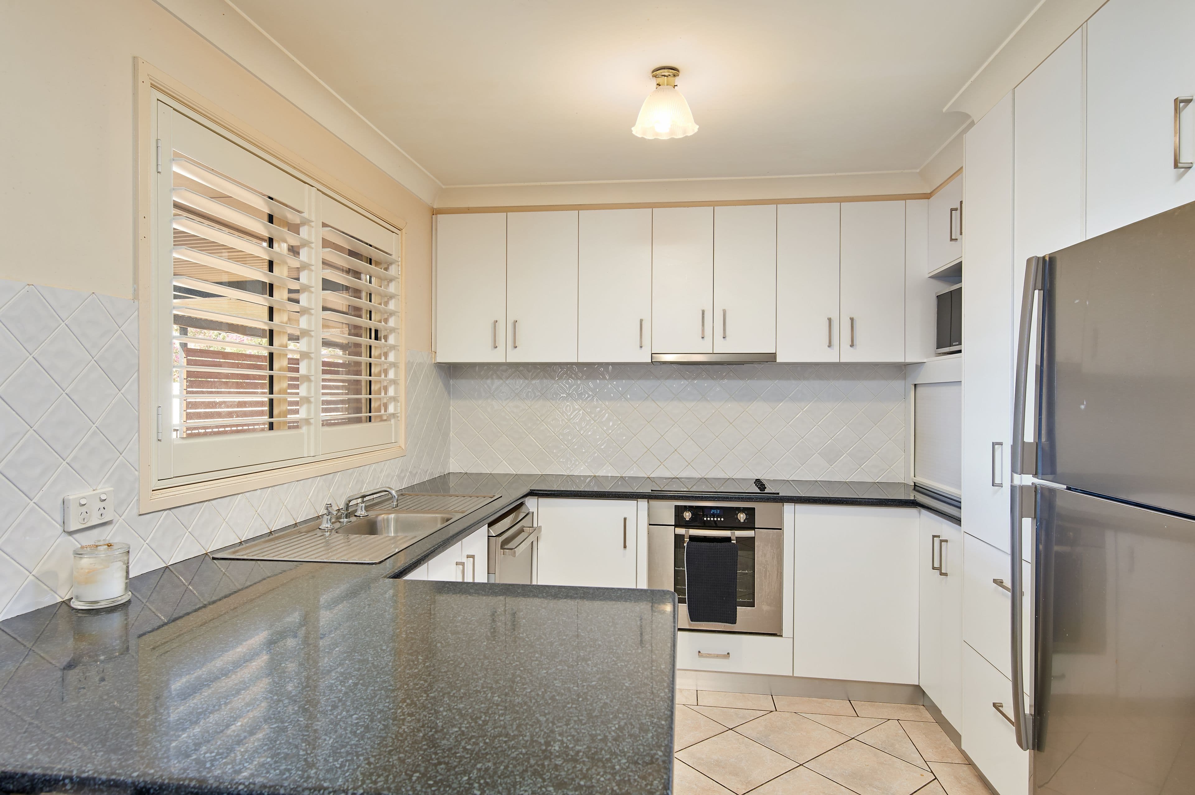 11 Kaldari Crescent, Glenfield Park - Thumbnail 2
