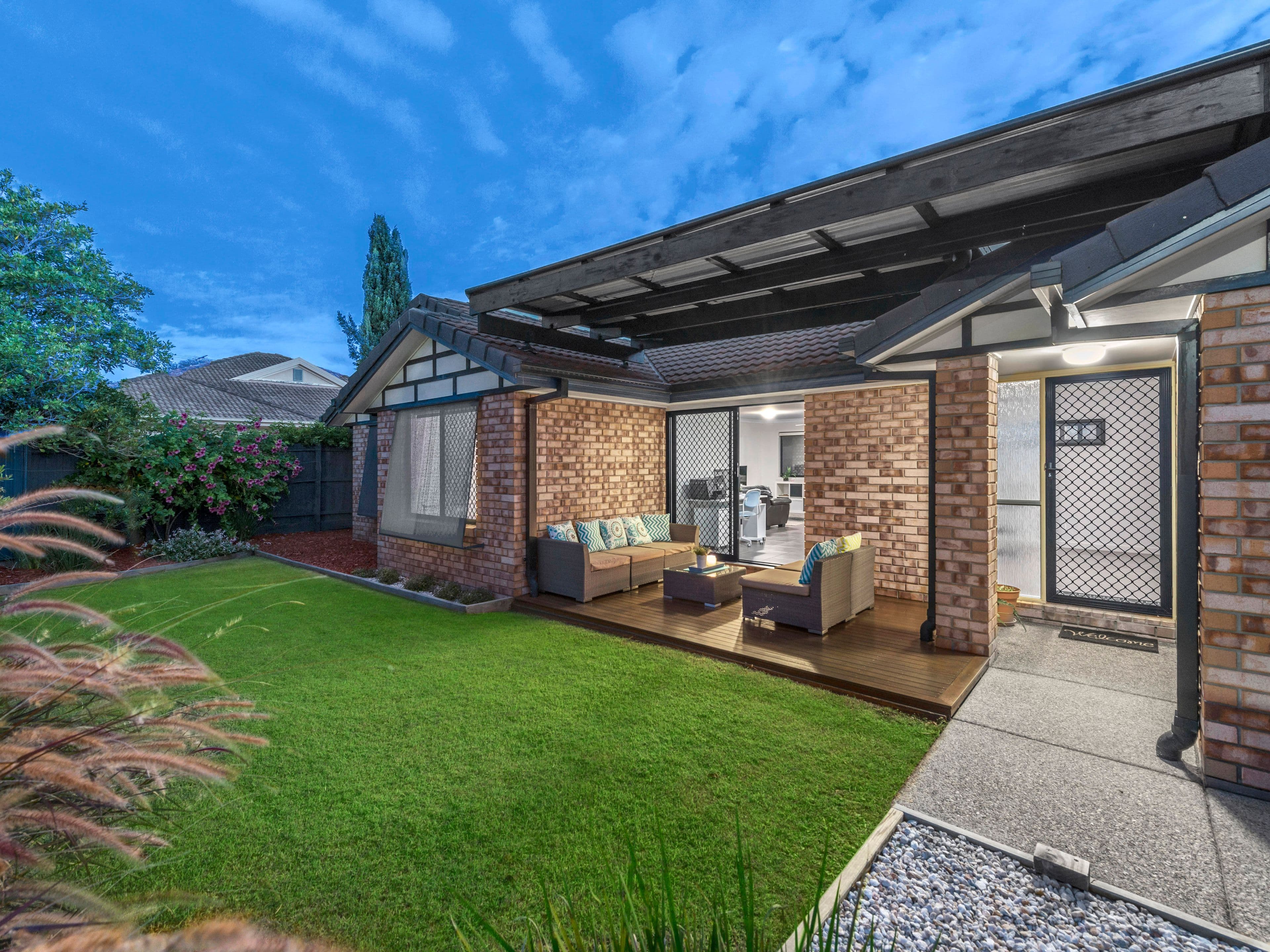 10 Westaway Place, Wynnum West QLD 4178, Wynnum West - Thumbnail 2