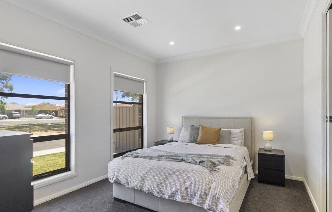 2B South Parade, Seaton SA 5023, Seaton - Thumbnail 2