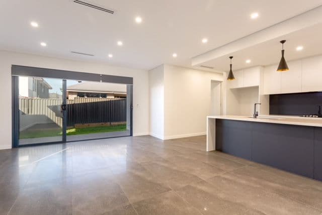 11 Lovegrass Avenue, Denham Court - Thumbnail 8